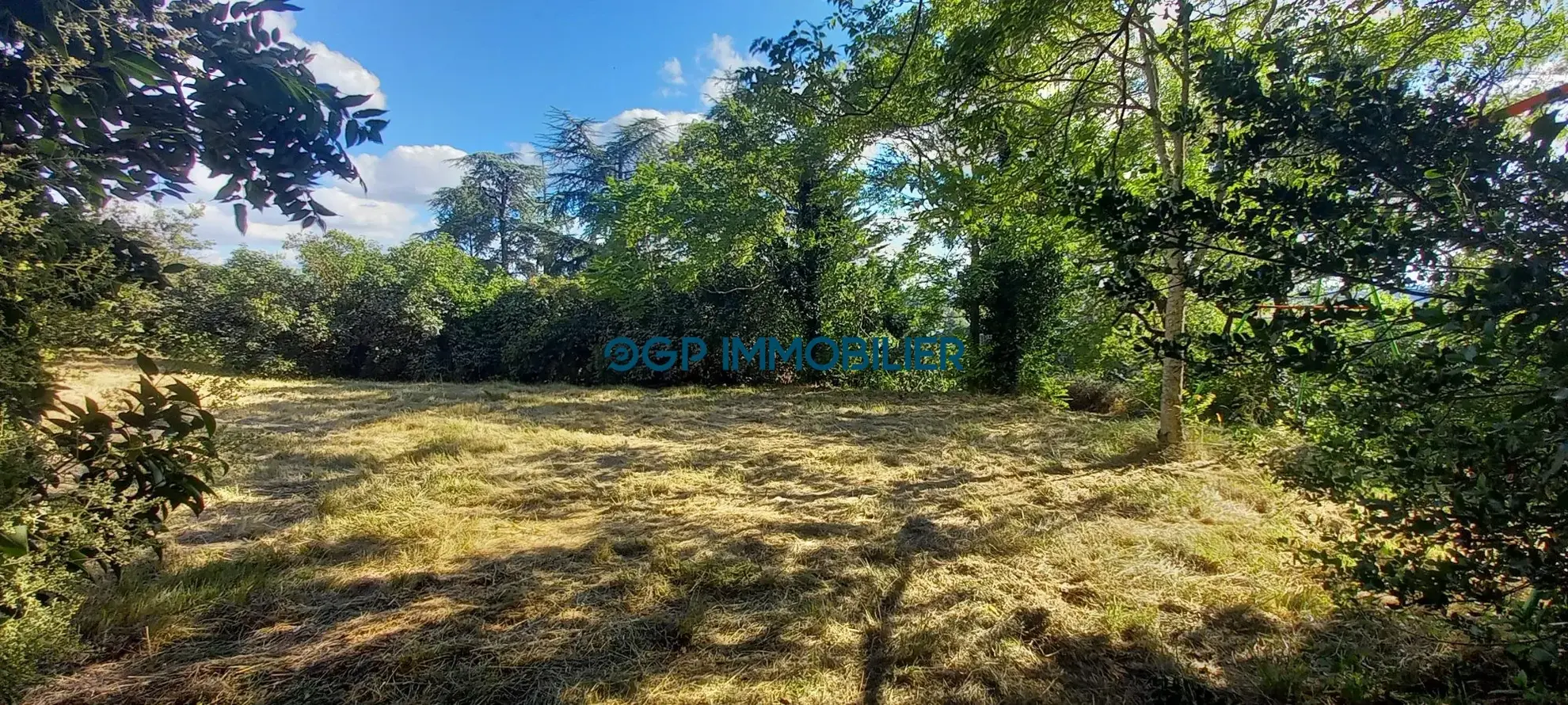 Terrain constructible à Castelnau d'Estrétefonds - 1263 m² avec emprise de 20%