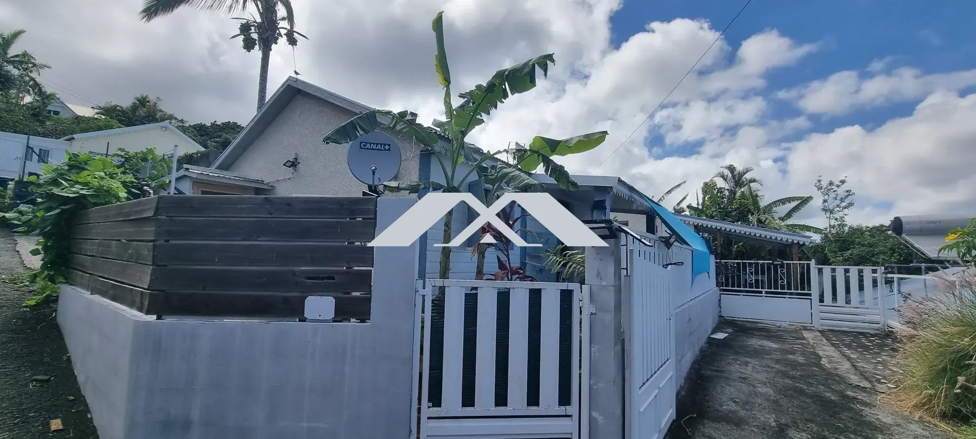 Investissement maison créole à Saint-Leu, 40 m² louée jusqu'en 2026