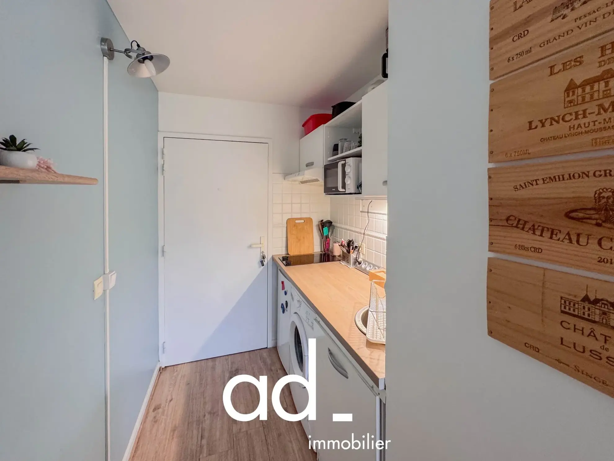 Studio à vendre à La Rochelle proche Vieux Port lumineux avec balcon 