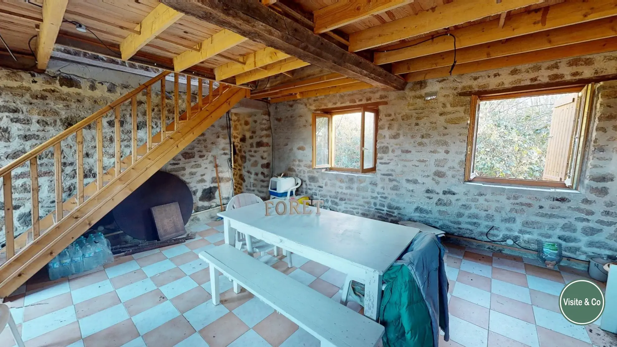 Maison en pierres à rénover à Putanges-le-Lac, proche activités nature 