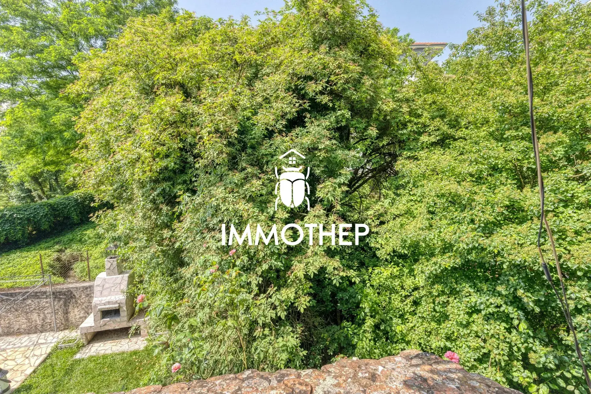 Maison à rénover de 180 m² à Voiron, potentiel d'aménagement, idéal investisseur ou résidence 