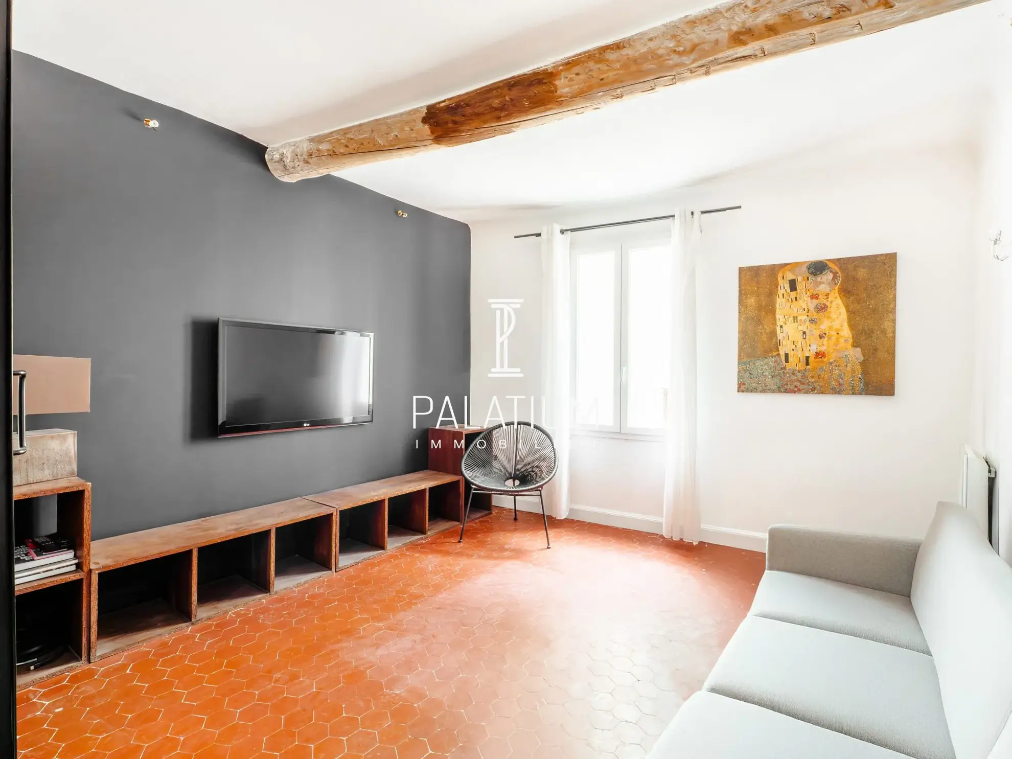 Maison de ville à Manosque de 67,65 m² avec garage, idéalement située en centre-ville 