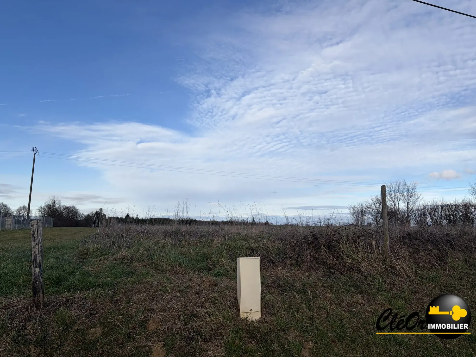 Terrain constructible avec vue dégagée à Moutier-en-Bresse 