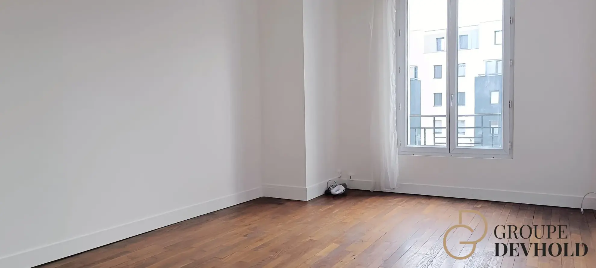Bel appartement T2 à vendre à Trappes avec balcon, parking et cave