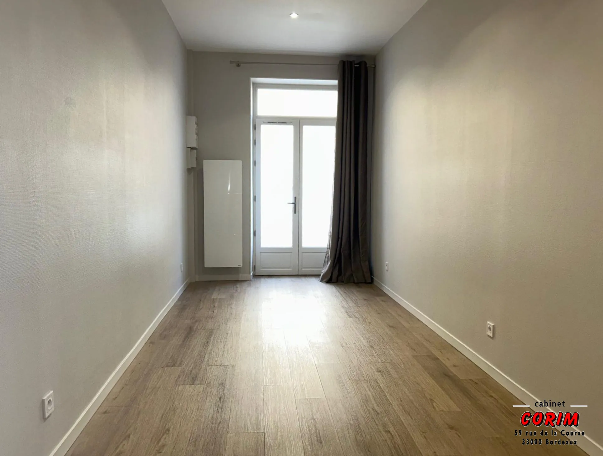 Local commercial à Bordeaux proche du Jardin Public - 26 m² 