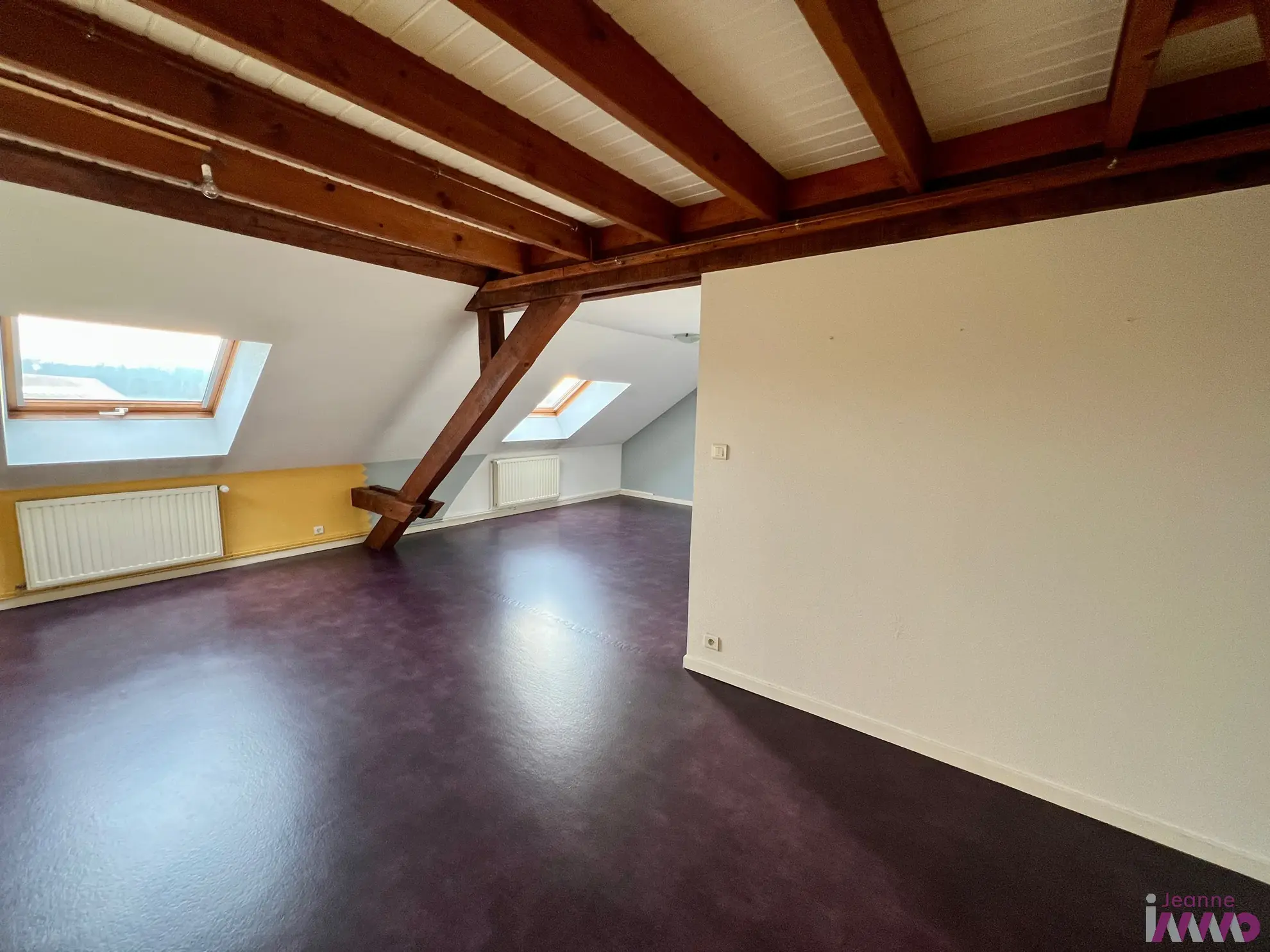 À vendre appartement mansardé de 90 m² à Grandvillars, proche Suisse 