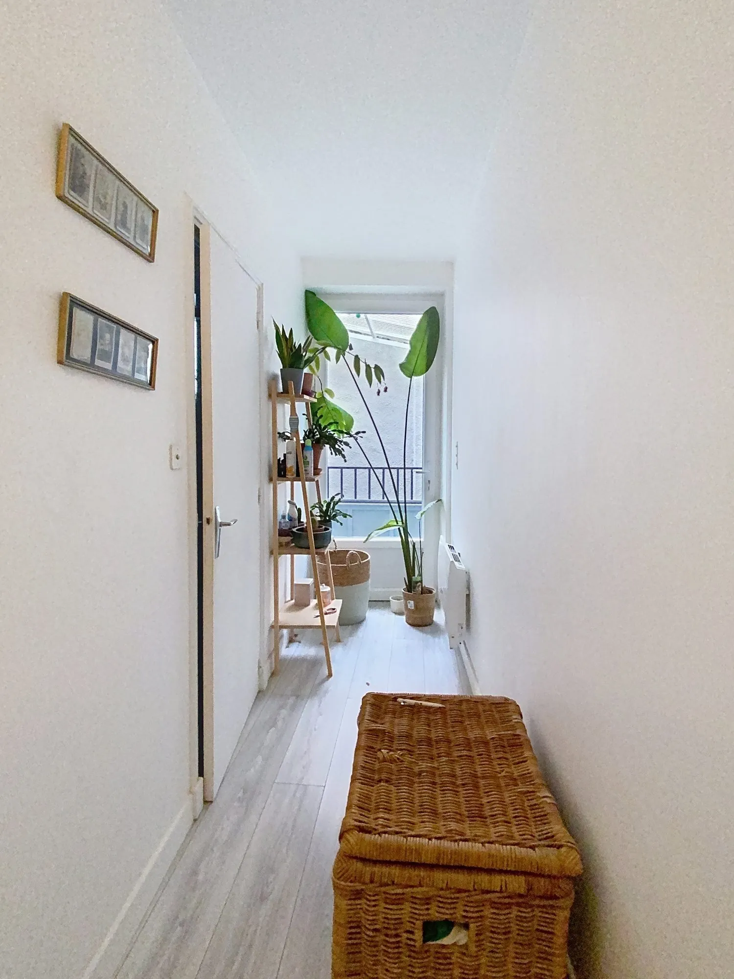 Charmante maison de ville à vendre à Laguépie (1800, 100 m²) avec terrasse et stationnement 