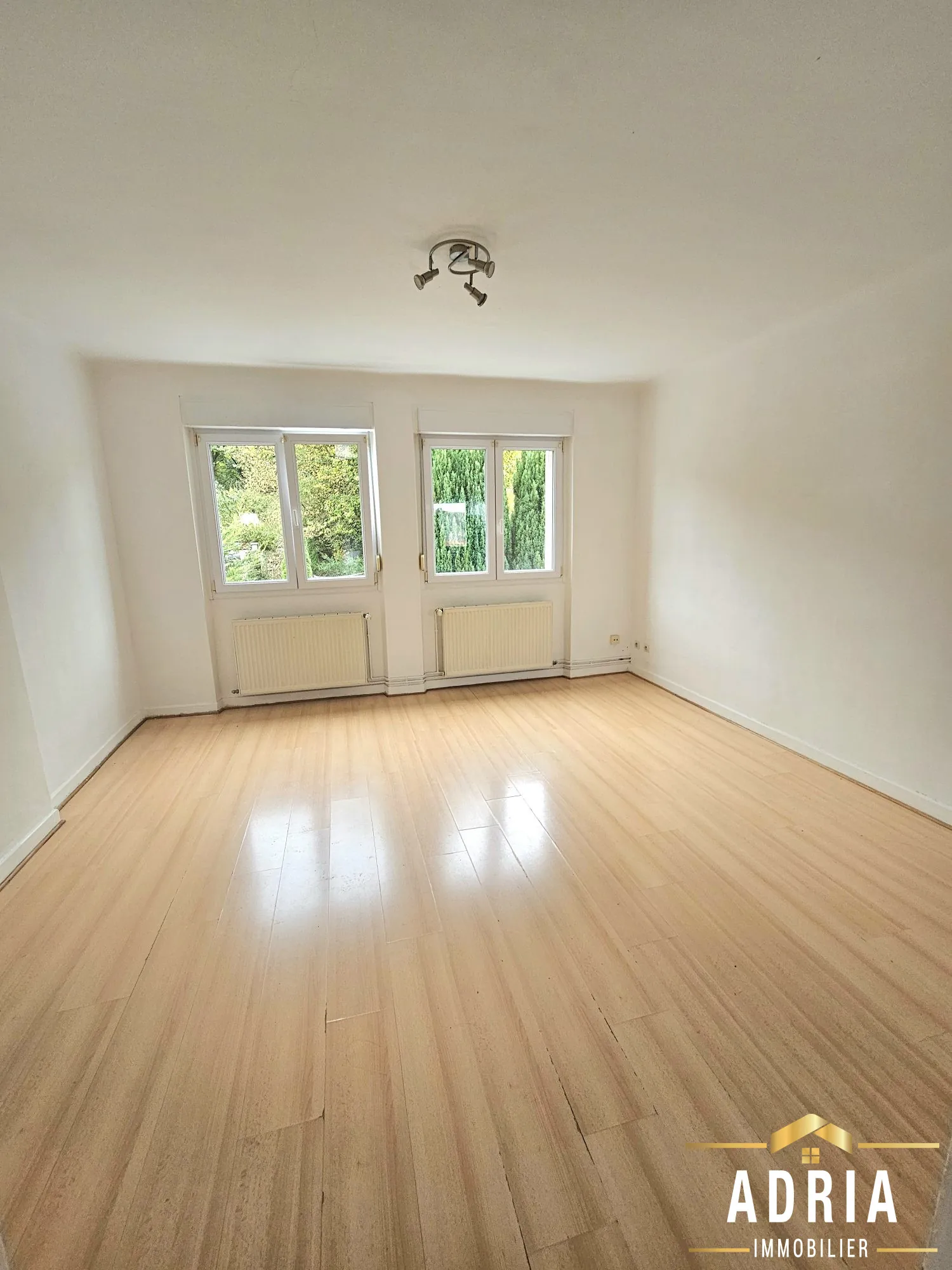 Appartement lumineux de 2 chambres à Audun-le-Tiche proche Commodités 