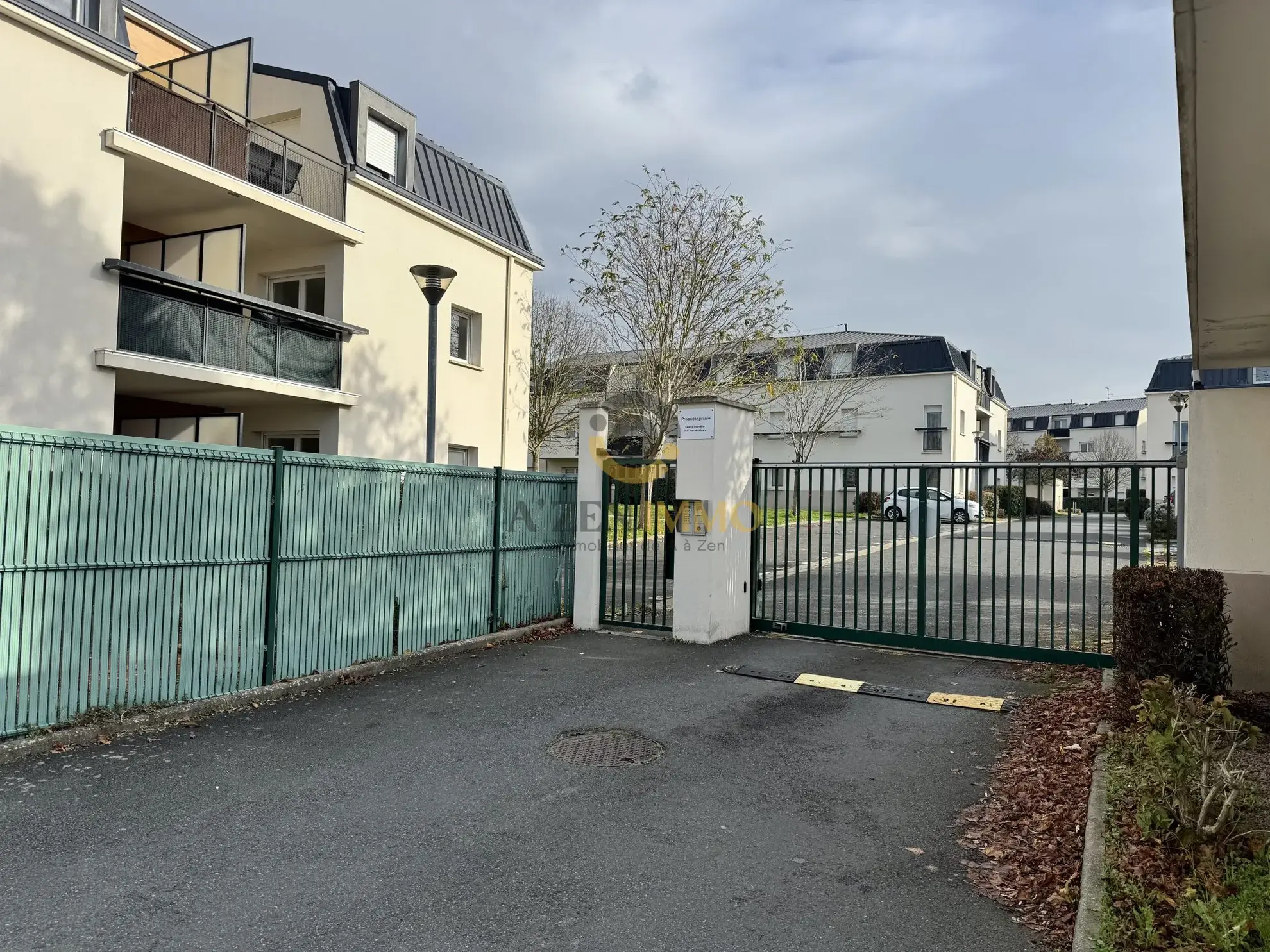 Appartement 2 pièces avec piscine à Cholet – Résidence sécurisée et proche du centre-ville