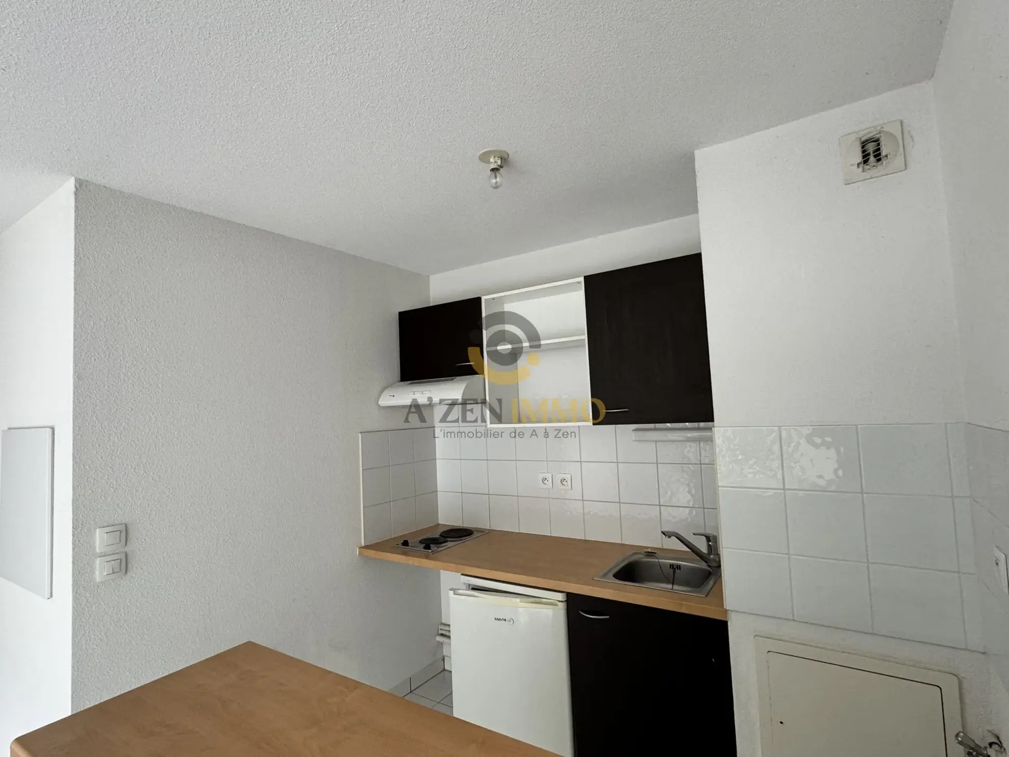 Appartement 2 pièces avec piscine à Cholet – Résidence sécurisée et proche du centre-ville 