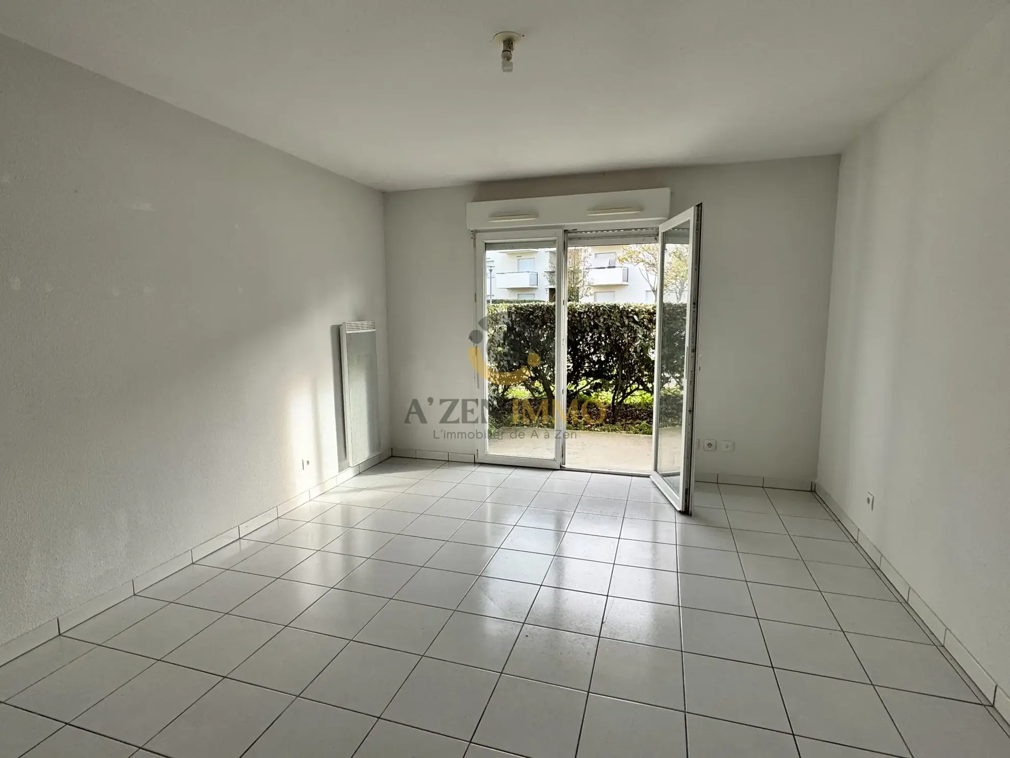 Appartement 2 pièces avec piscine à Cholet – Résidence sécurisée et proche du centre-ville 