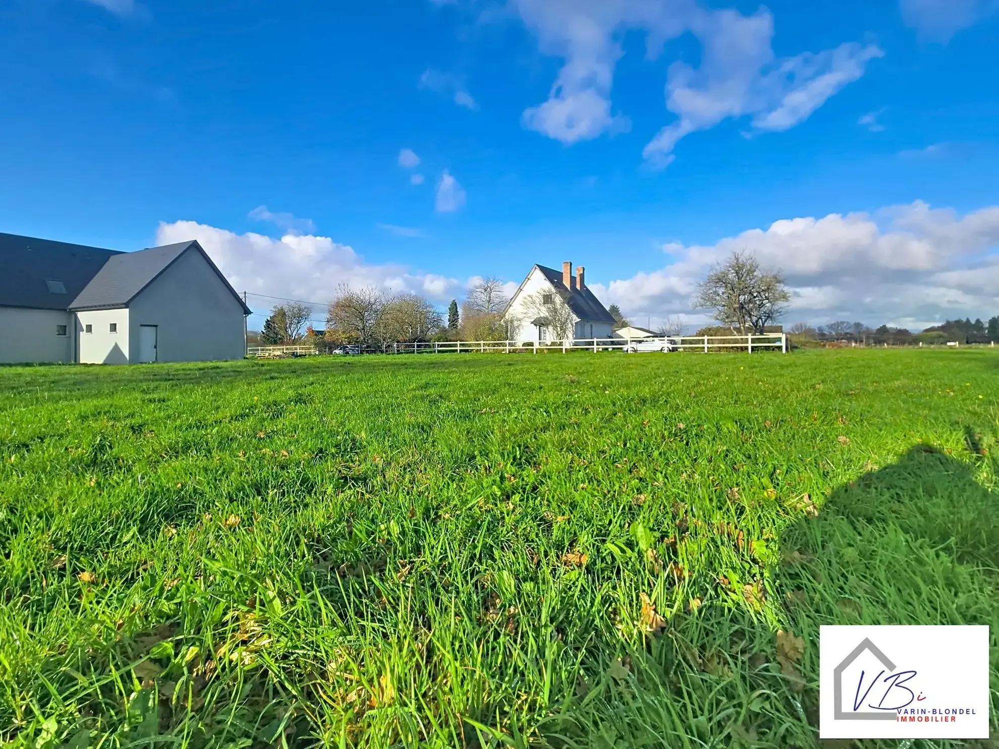 Terrain constructible de 853 m² à Saint-Nicolas-de-la-Haie 
