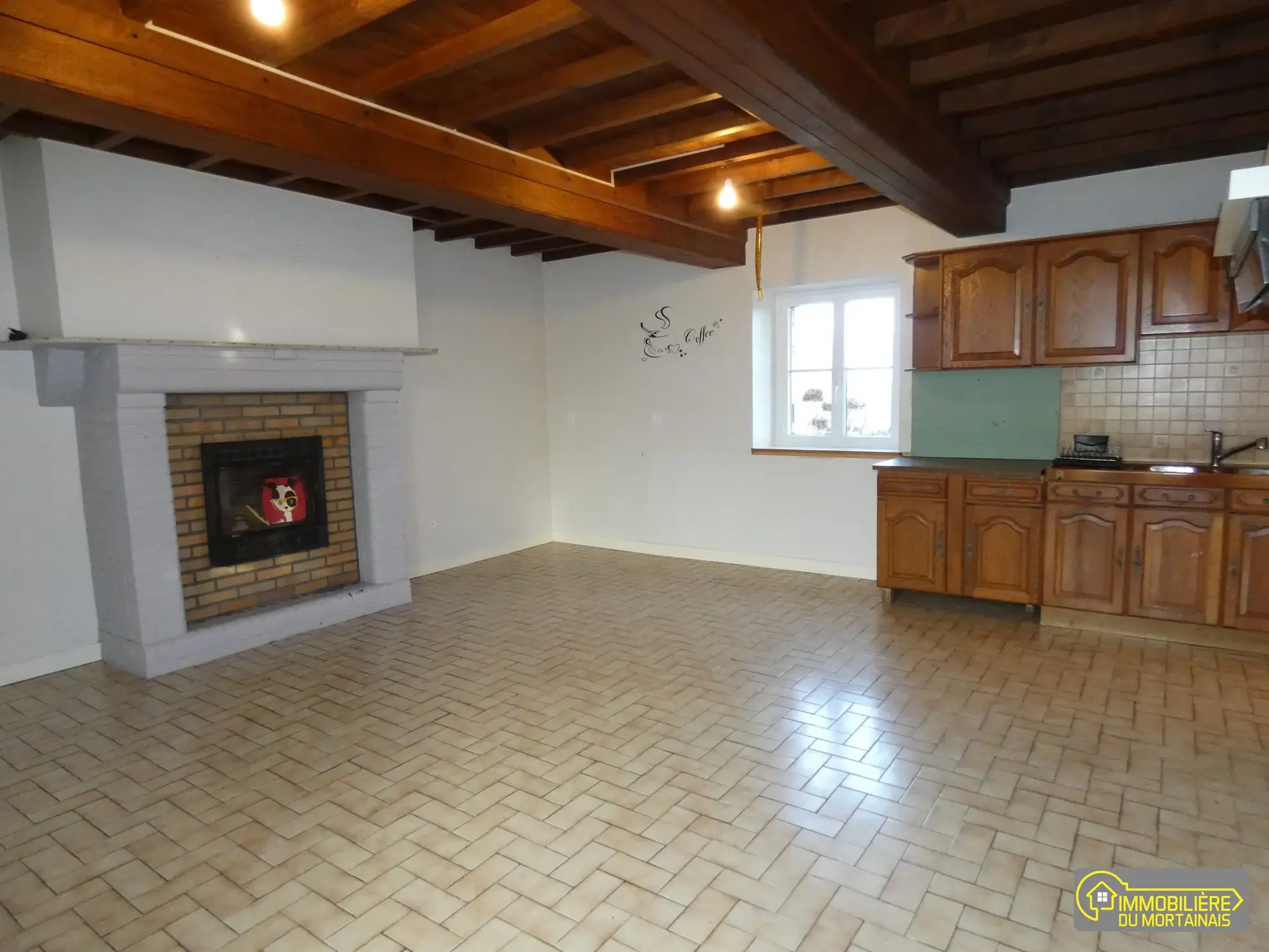 Maison de campagne à vendre à Mortain-Bocage avec grand terrain 