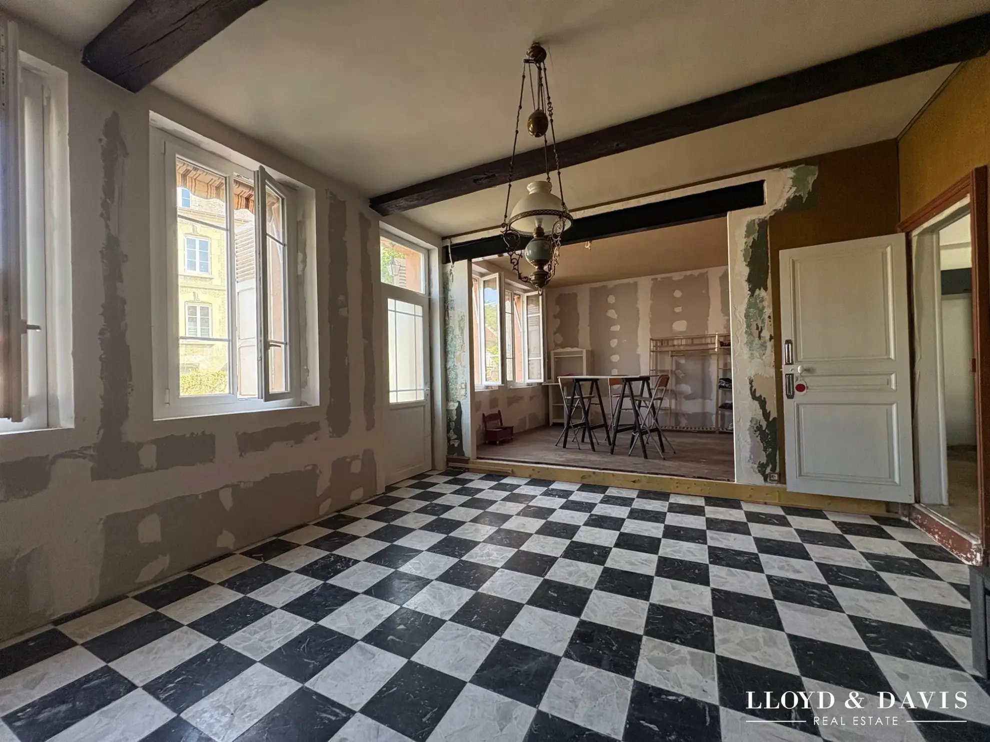 Maison à rénover de 180 m² avec grand terrain, proche Villers-Cotterêts 
