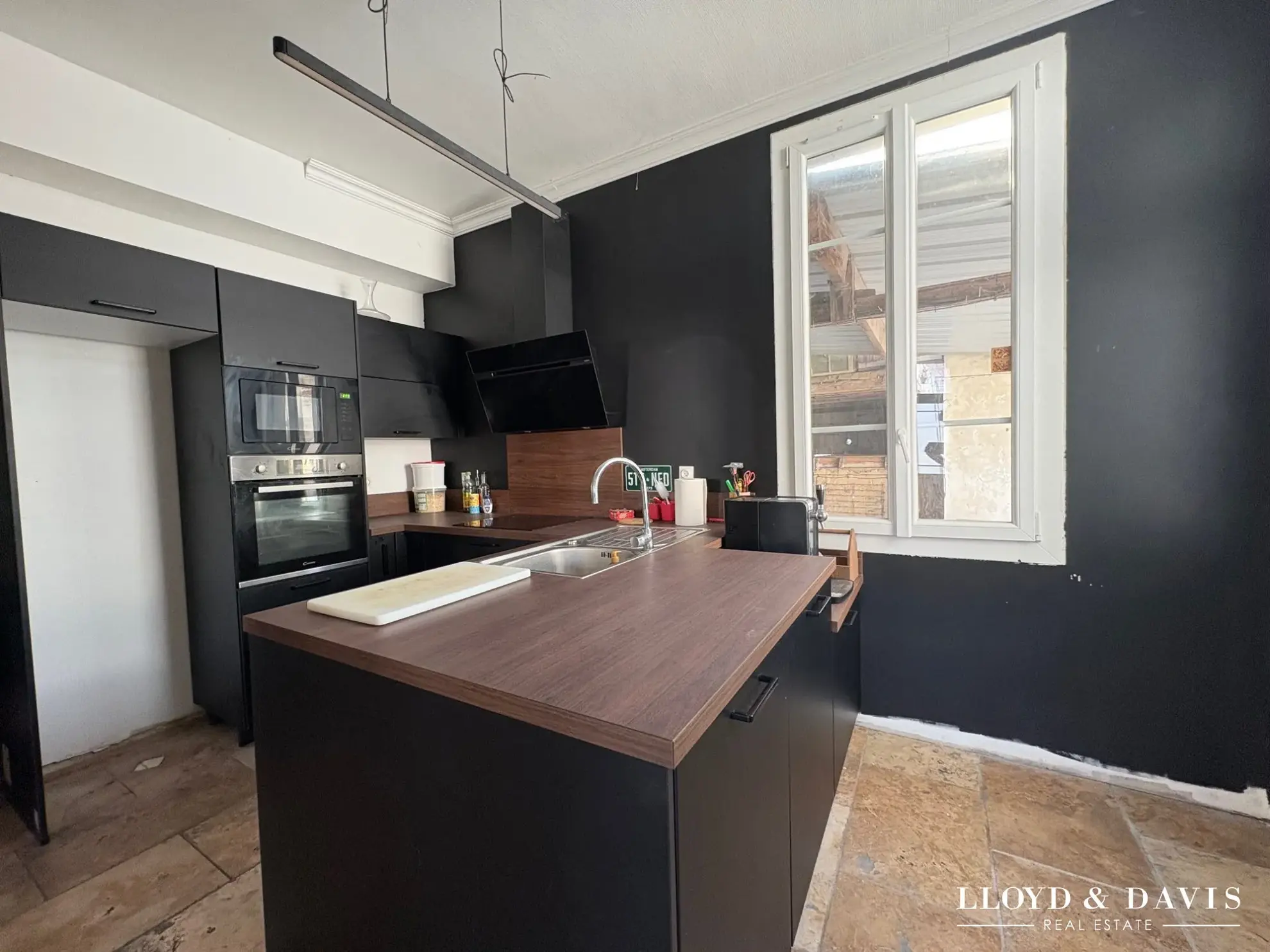 Maison à rénover de 180 m² avec grand terrain, proche Villers-Cotterêts 
