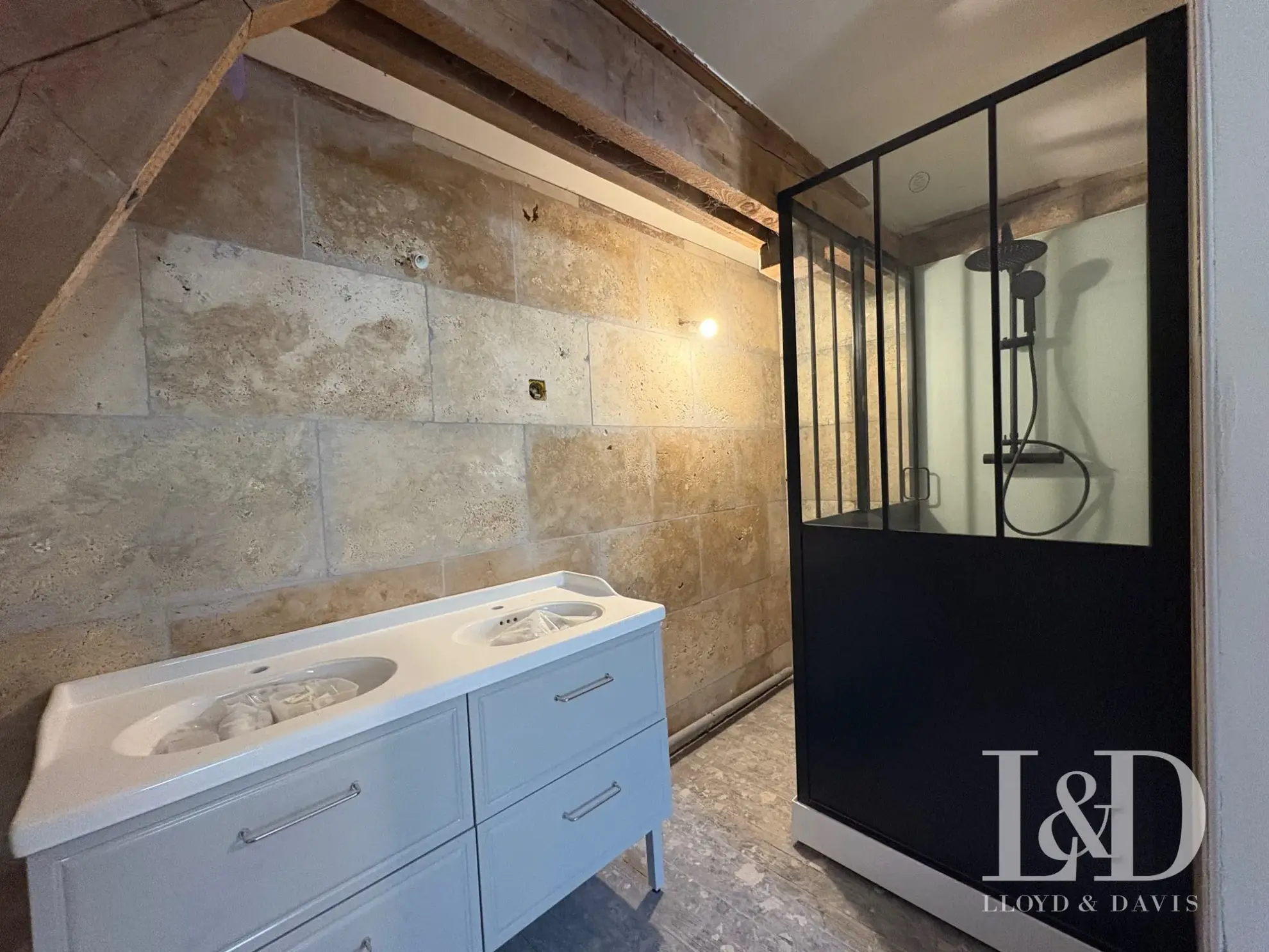 Maison à rénover de 180 m² avec grand terrain, proche Villers-Cotterêts