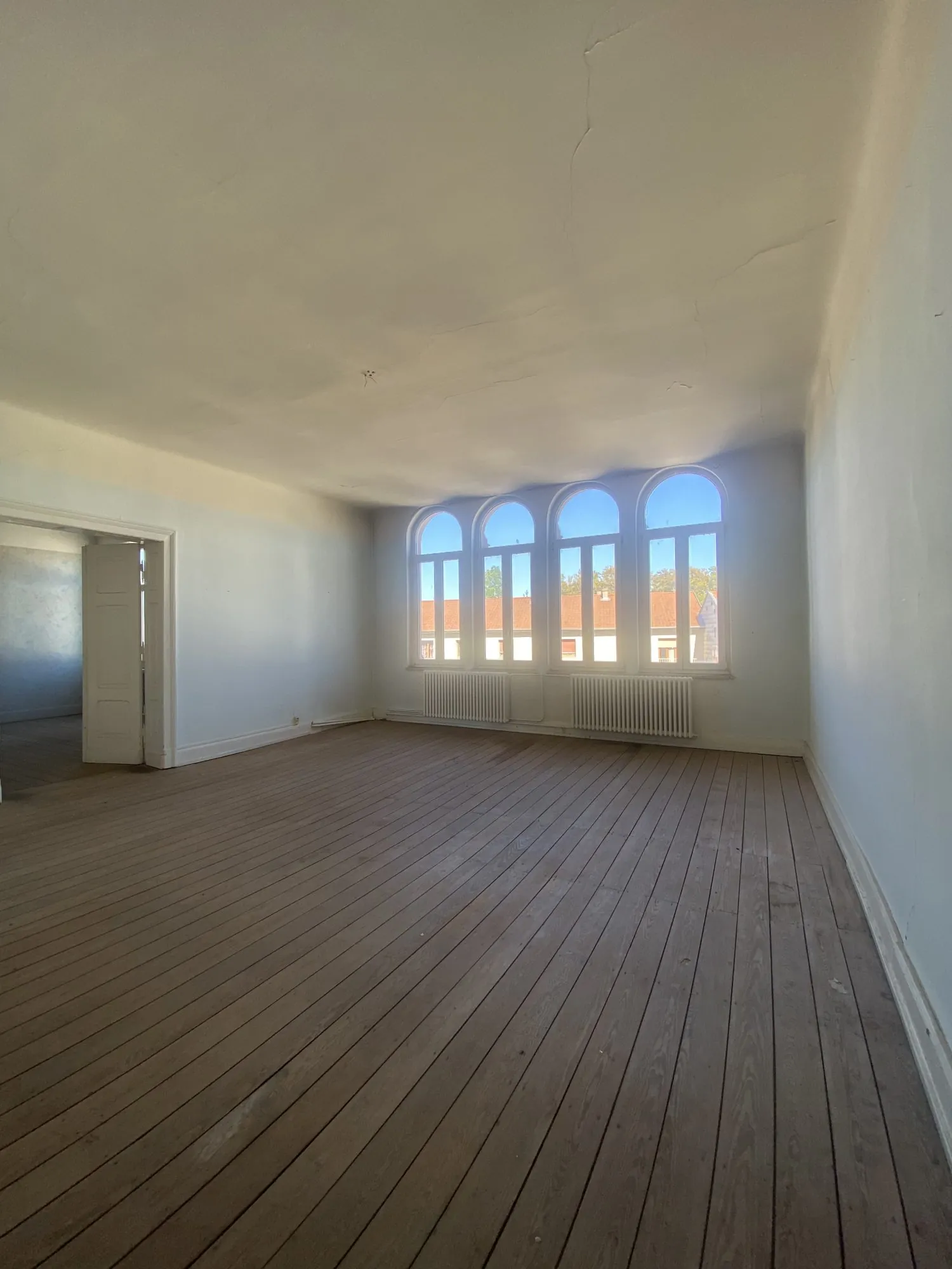 Grand appartement à Dieuze avec fort potentiel familial et patrimonial