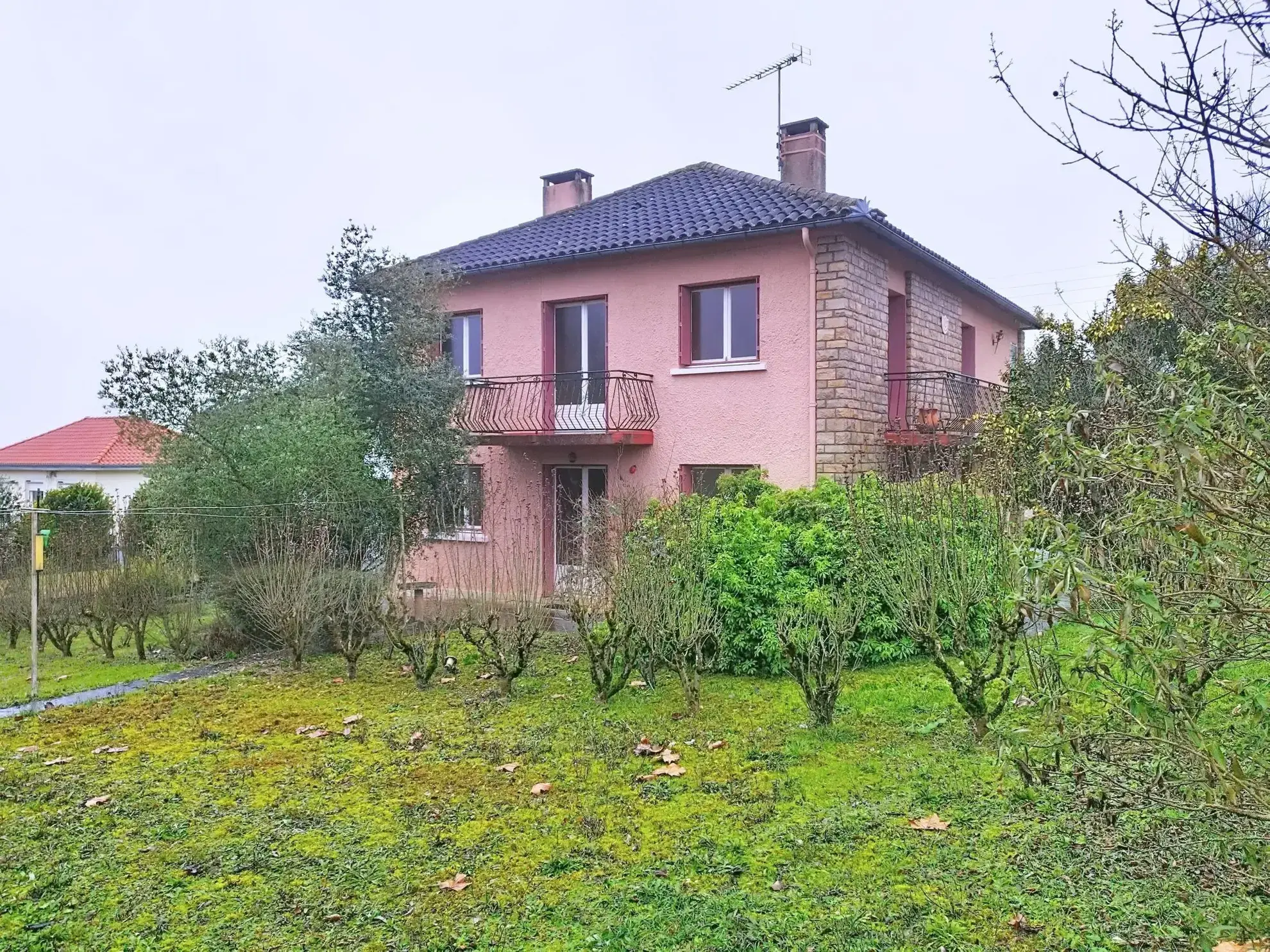 Façade côté jardin Maison individuelle à Castelnau-Montratier avec jardin et terrasse, calme et à rénover 