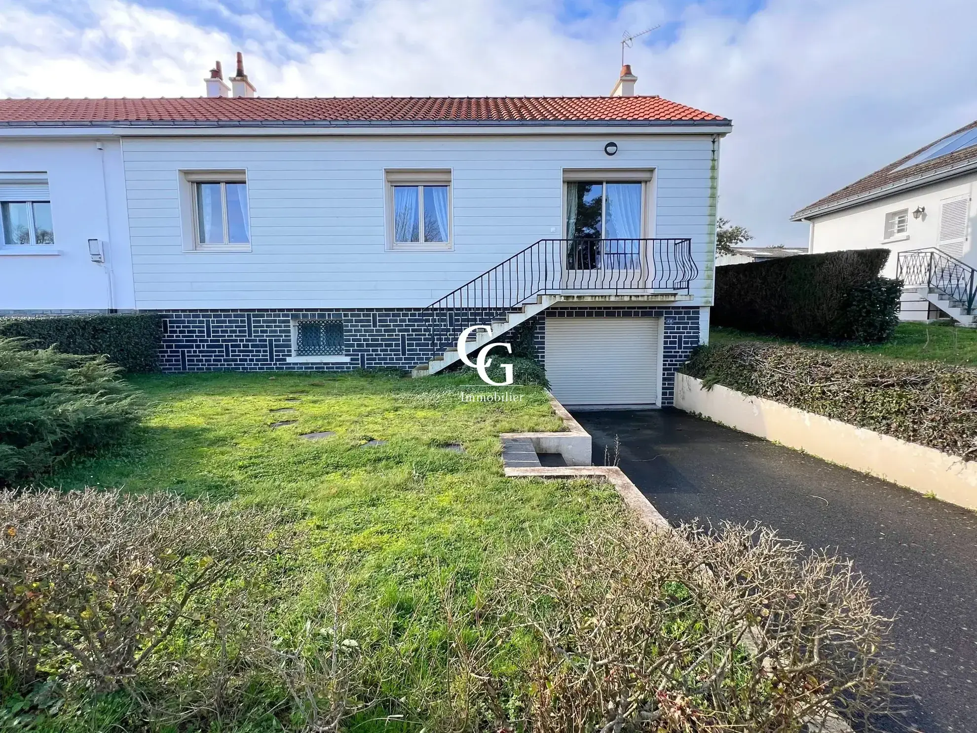 Maison avec sous-sol et jardin à vendre à VIEILLEVIGNE