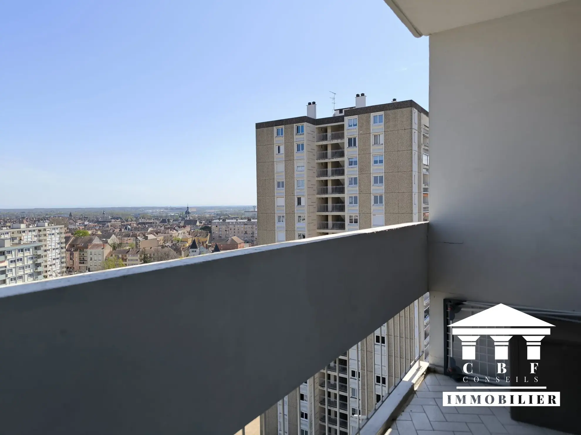 Appartement lumineux 77m² avec vue panoramique à Chalon-sur-Saône 