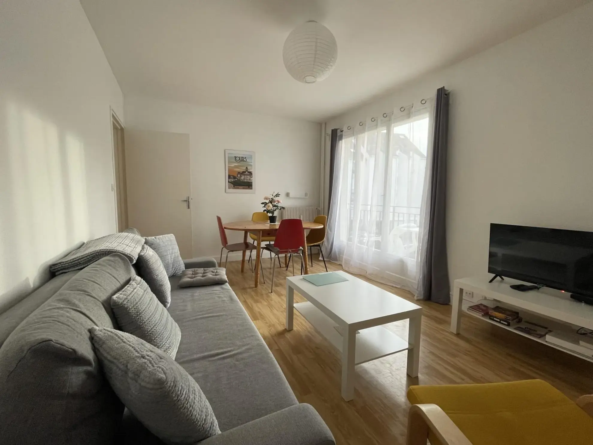 Appartement 3 pièces avec balcon à Tours, proche commodités