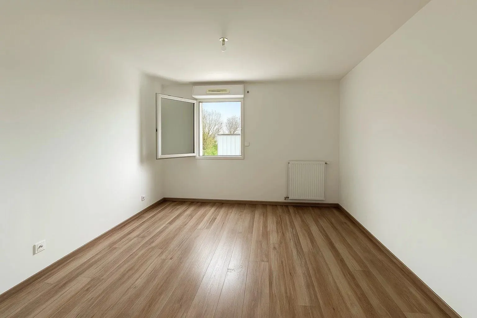 Appartement T2 lumineux avec balcon au cœur de Saint-Avé 