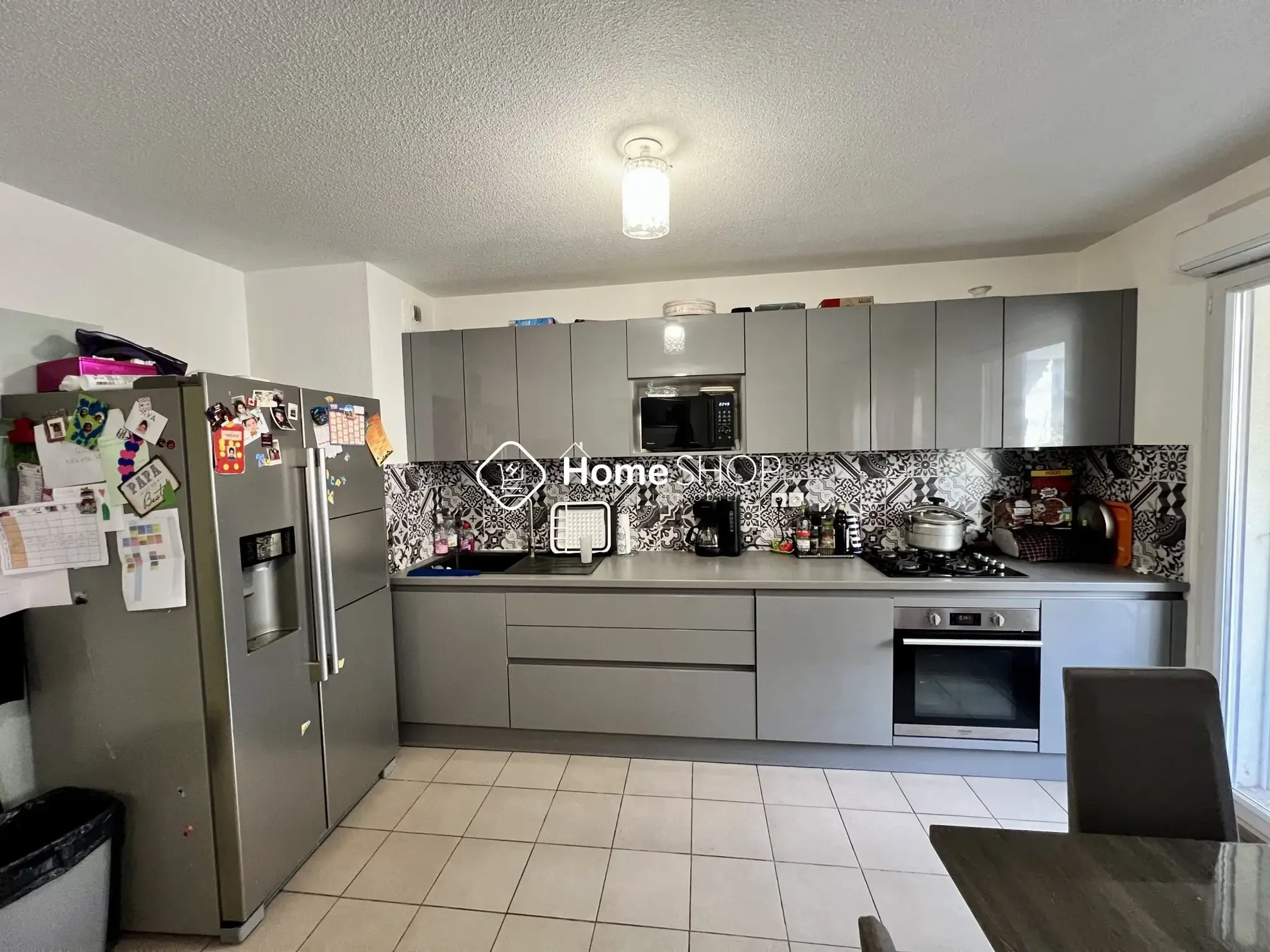 cuisine Appartement T4/5 de 81 m² avec balcon et garage à Marseille 