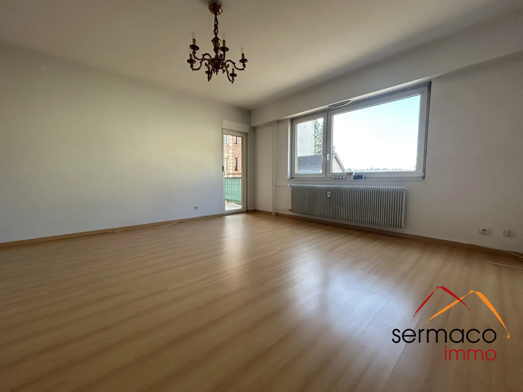 Salon/Séjour Appartement lumineux avec garage et ascenseur à Sarreguemines 