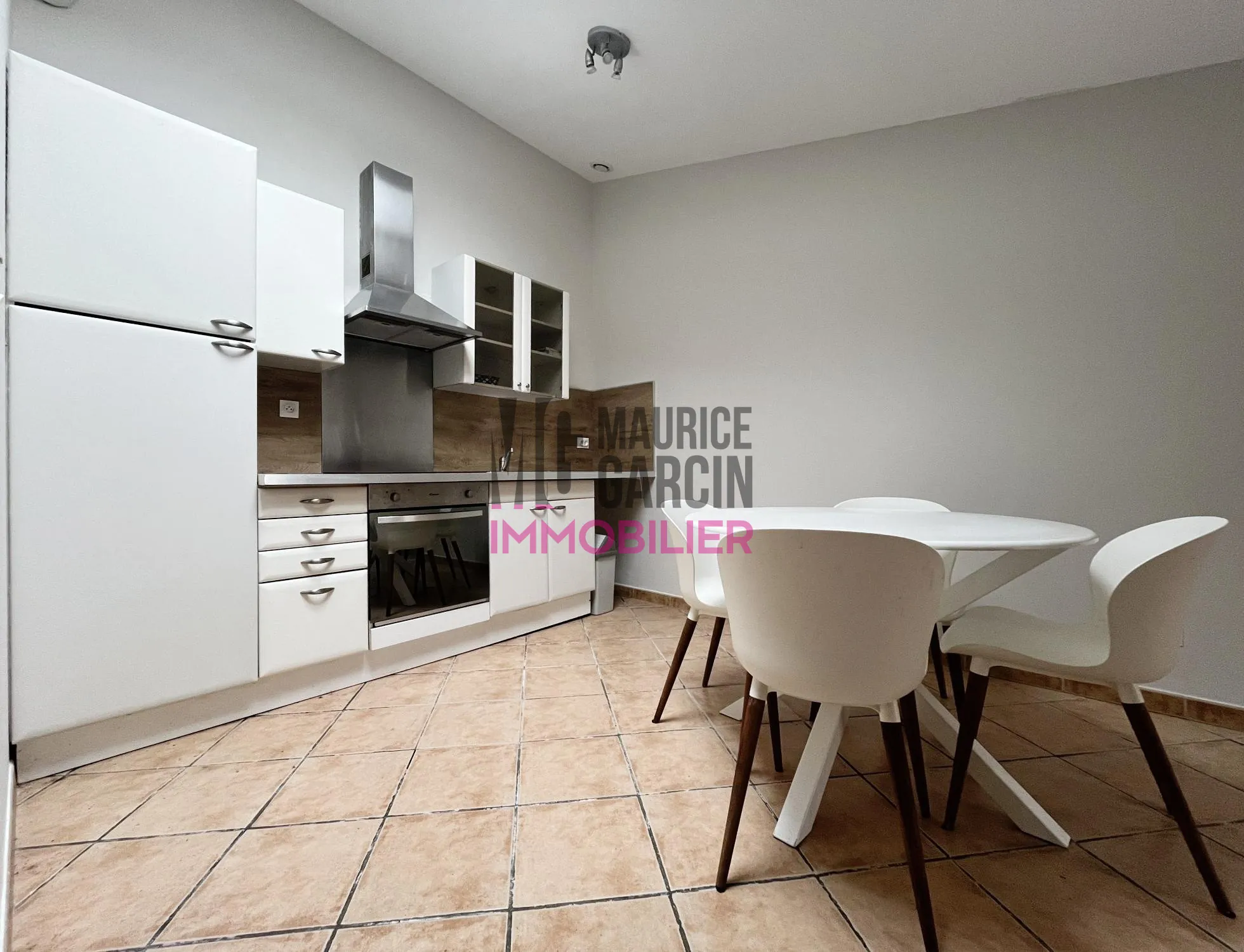 Appartement T2 à vendre en centre-ville de L'Isle-sur-la-Sorgue - 44 m² 