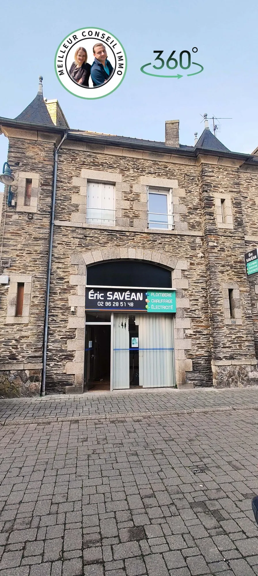 Immeuble mixte à Guerlédan avec commerce, appartement et potentiel d'aménagement