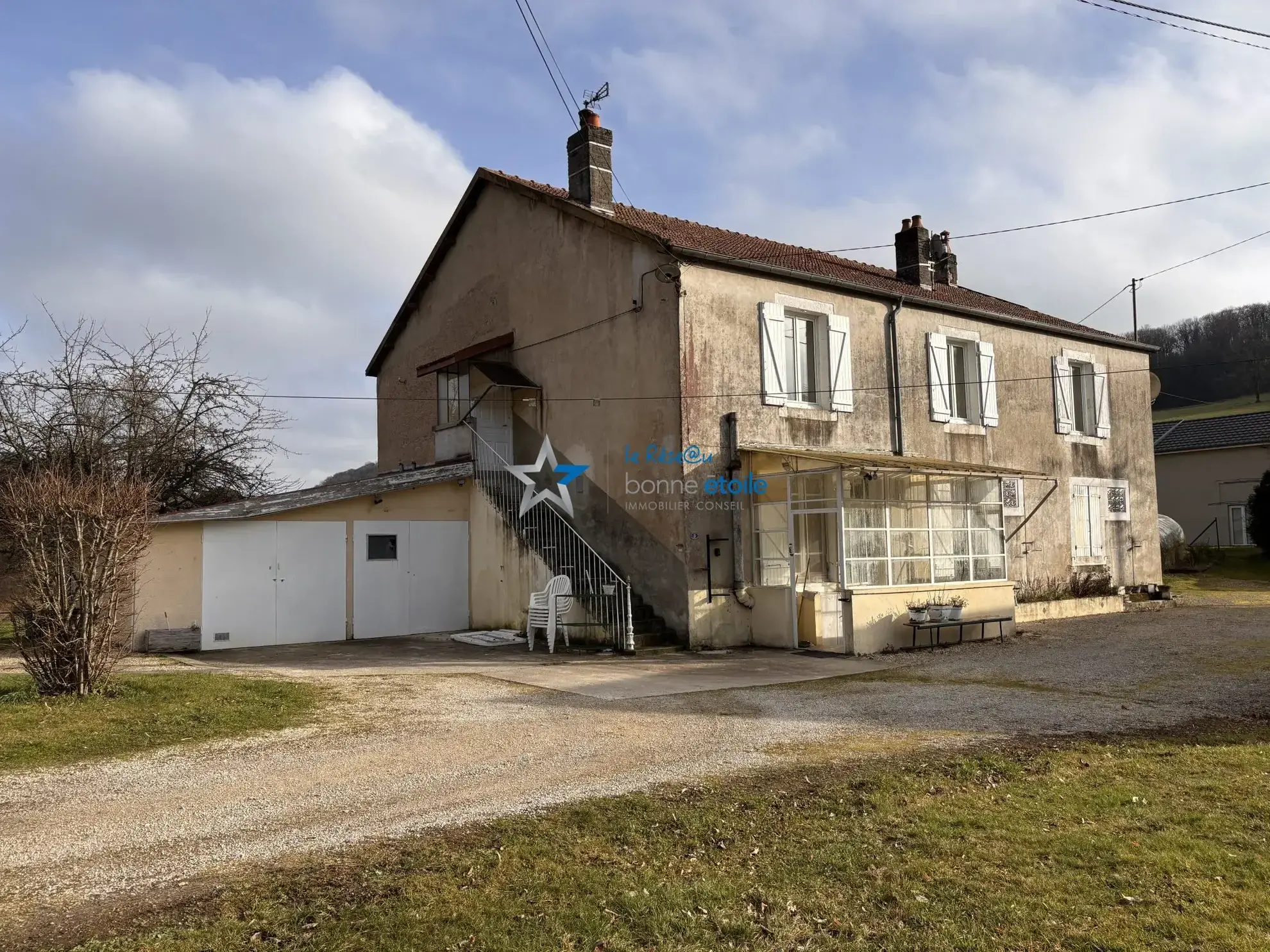 Magnifique maison de 272 m² avec verger et rivière à proximité de Nogent