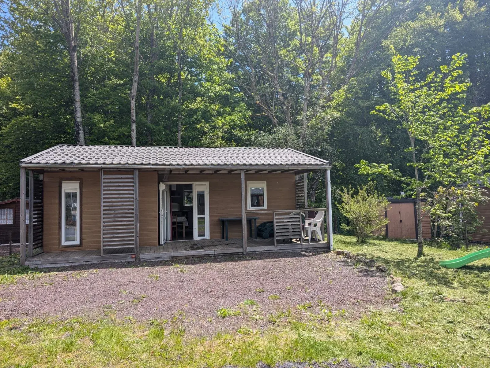 Charmant chalet individuel de 35 m² à Egliseneuve d'Entraigues en vente