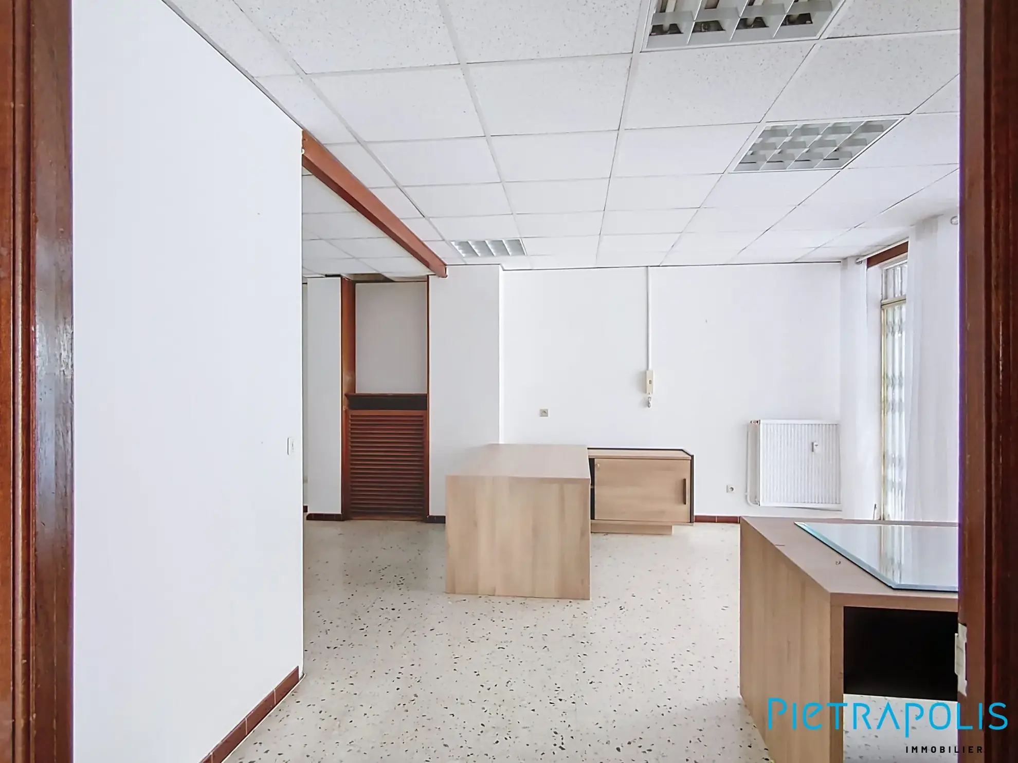 Local commercial à vendre au centre de Sète – 55,09 m² avec vitrines sécurisées