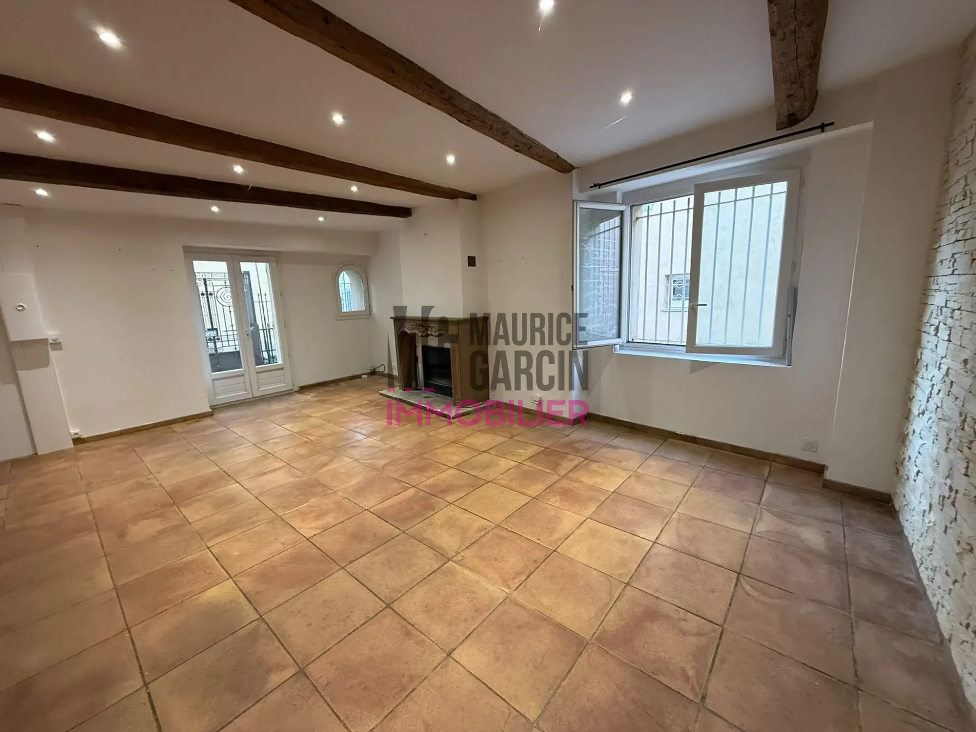 Duplex rénové de 111 m² avec terrasse à Morières-lès-Avignon 