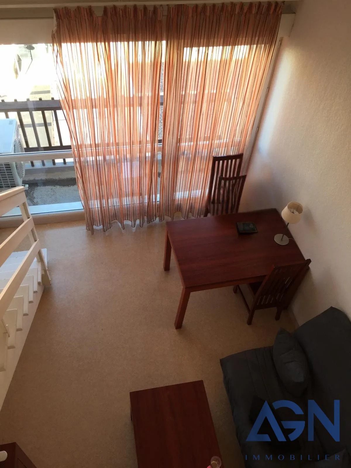 A vendre studio avec mezzanine, balcon et parking au centre-port du Cap d'Agde