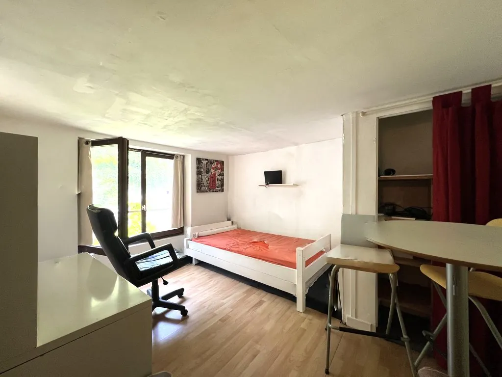 Appartement 2 pièces à vendre à Grenoble Quai Perrière avec vue sur Bastille 