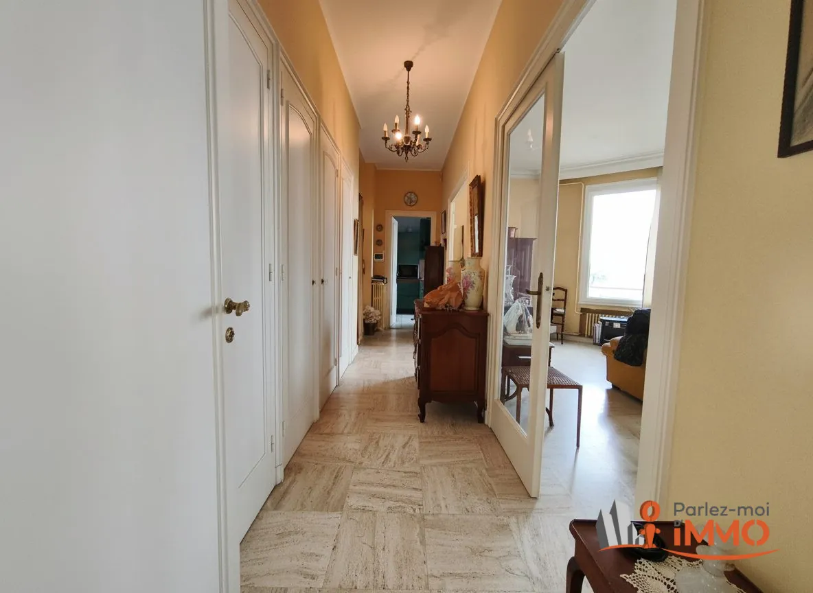 Appartement T2 de 65 m² avec balcon à Saint-Étienne, secteur Anatole France 