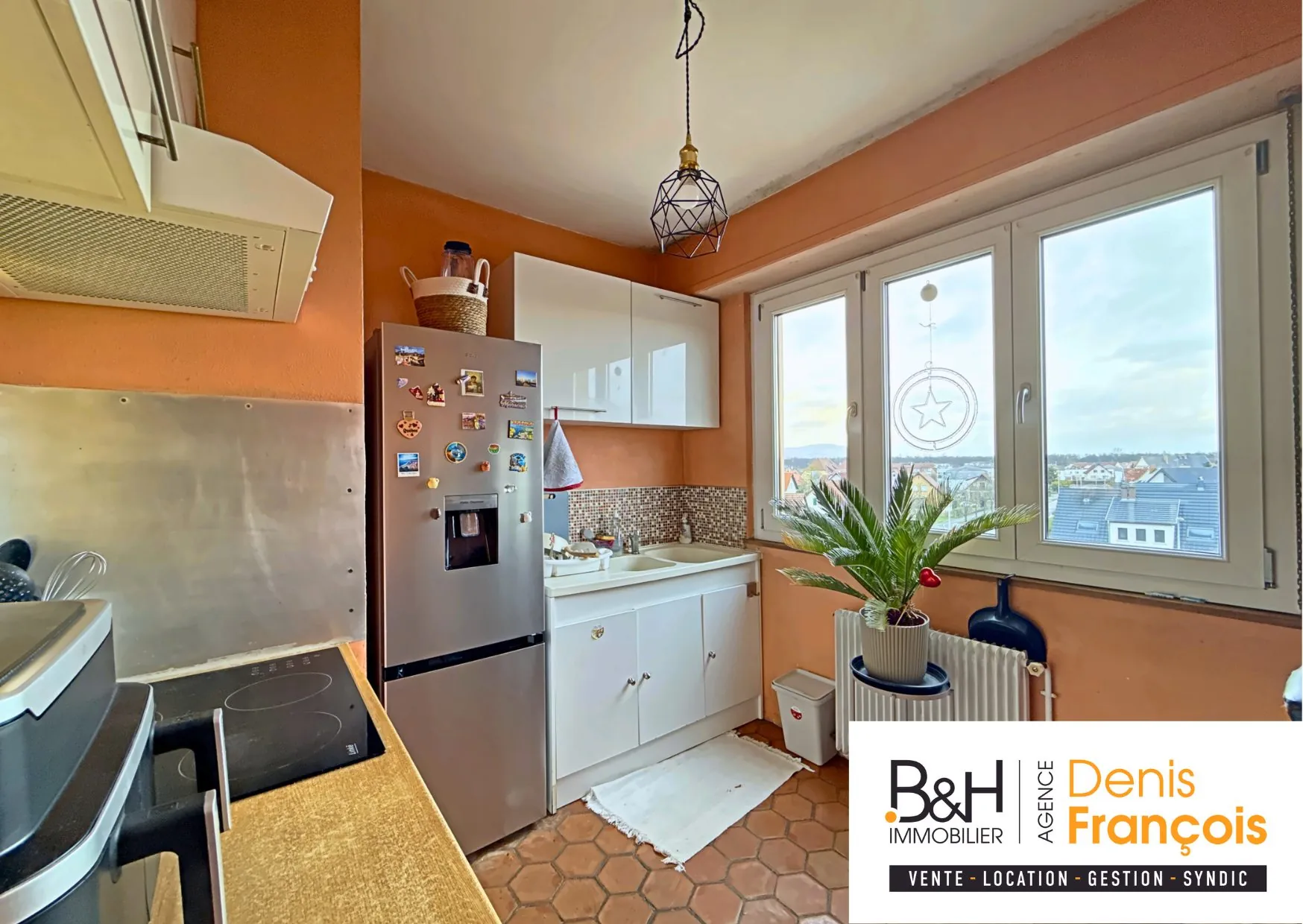 Appartement 2 pièces à vendre à Sélestat, dernier étage avec balcon et cave 