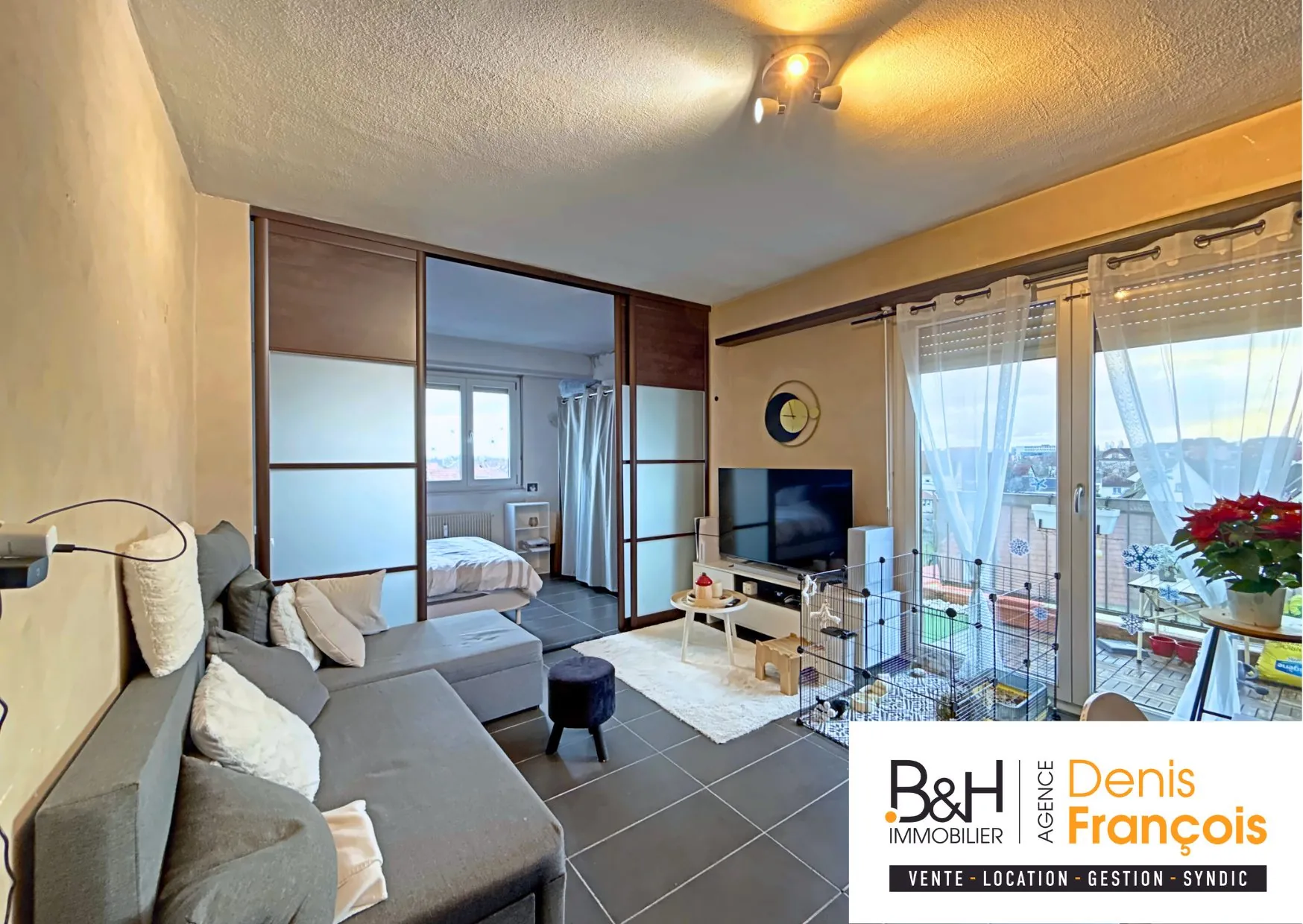 Appartement 2 pièces à vendre à Sélestat, dernier étage avec balcon et cave