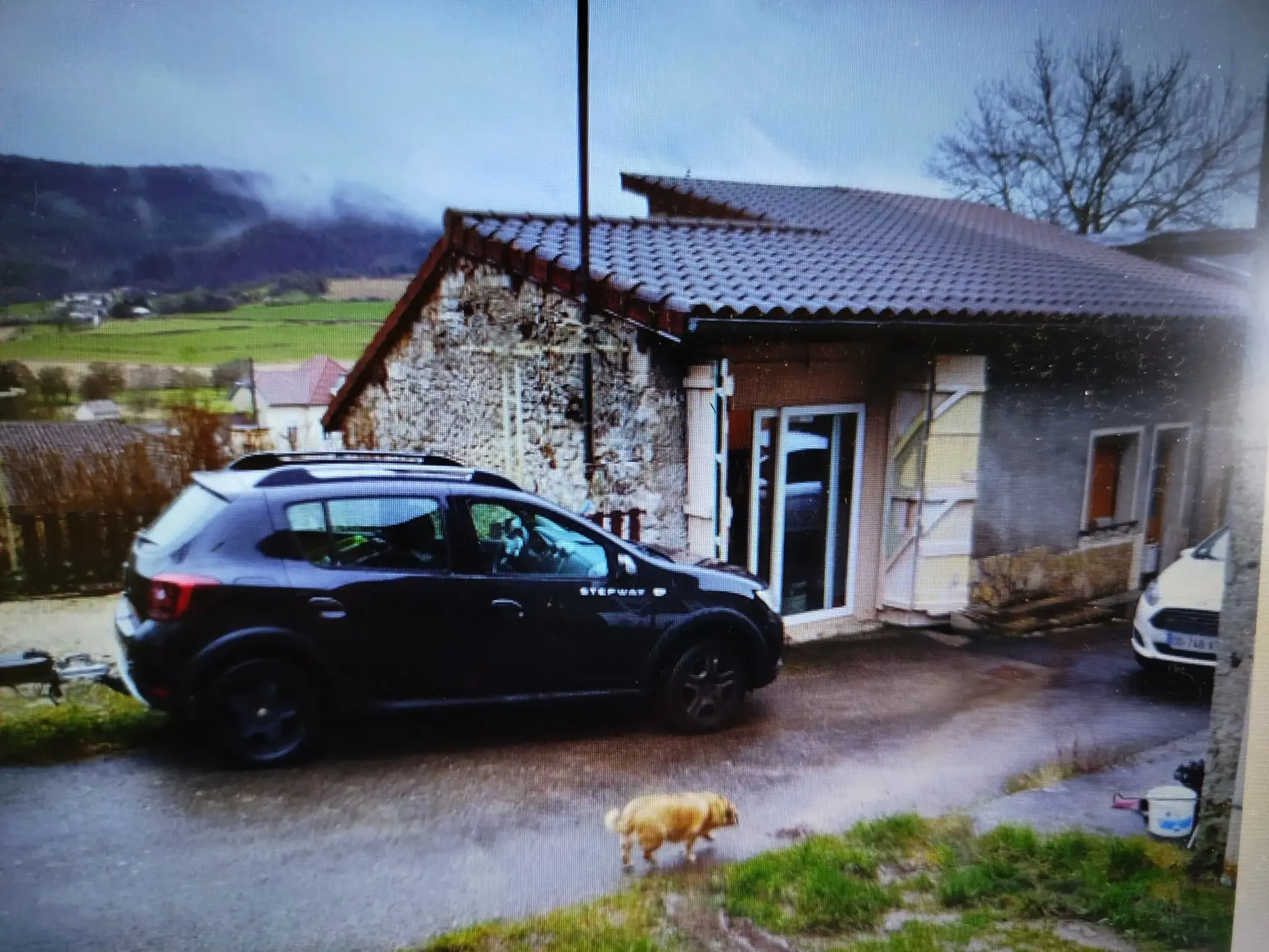 Maison de village rénovée avec terrain à Montfleur - Vue campagne, 2 chambres, petit prix