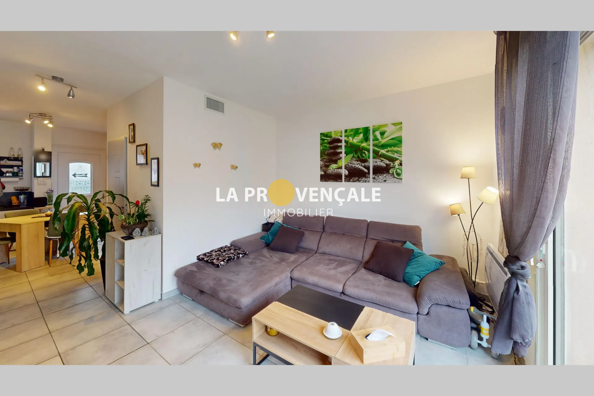 Maison individuelle à vendre à Trets avec 2 chambres, jardin et stationnement 