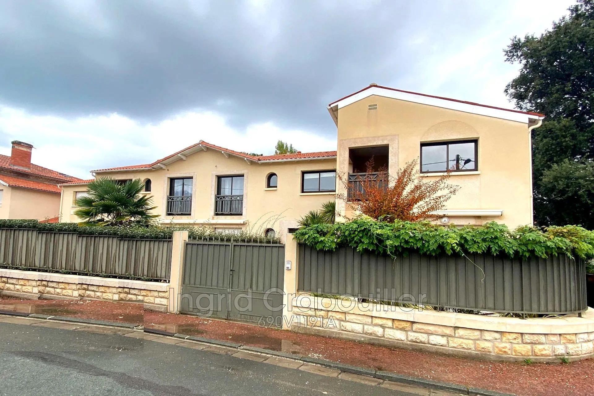 Appartement T2 avec terrasse, cave et garage à Pontaillac - Idéal investissement ou résidence