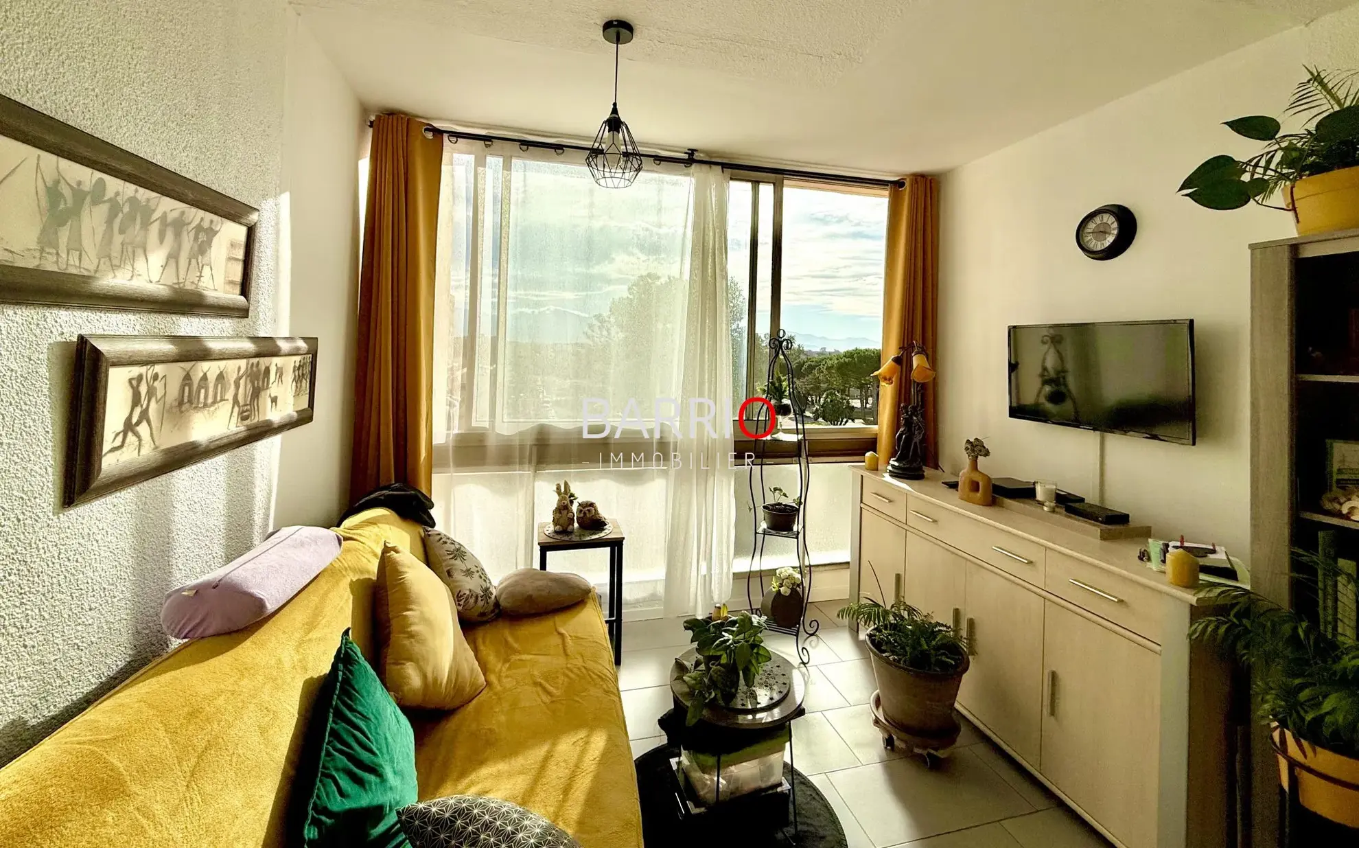 Studio rénové de 19 m² avec vue et parking à Saint-Cyprien Port