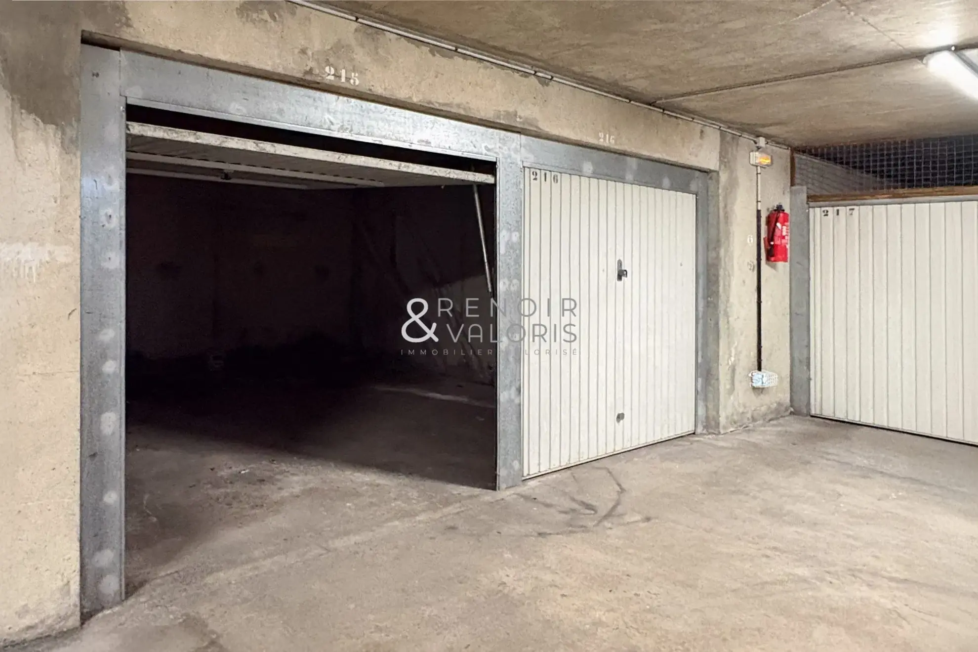 Grand garage fermé en souterrain à Vandoeuvre-lès-Nancy - Idéal résident et investisseur