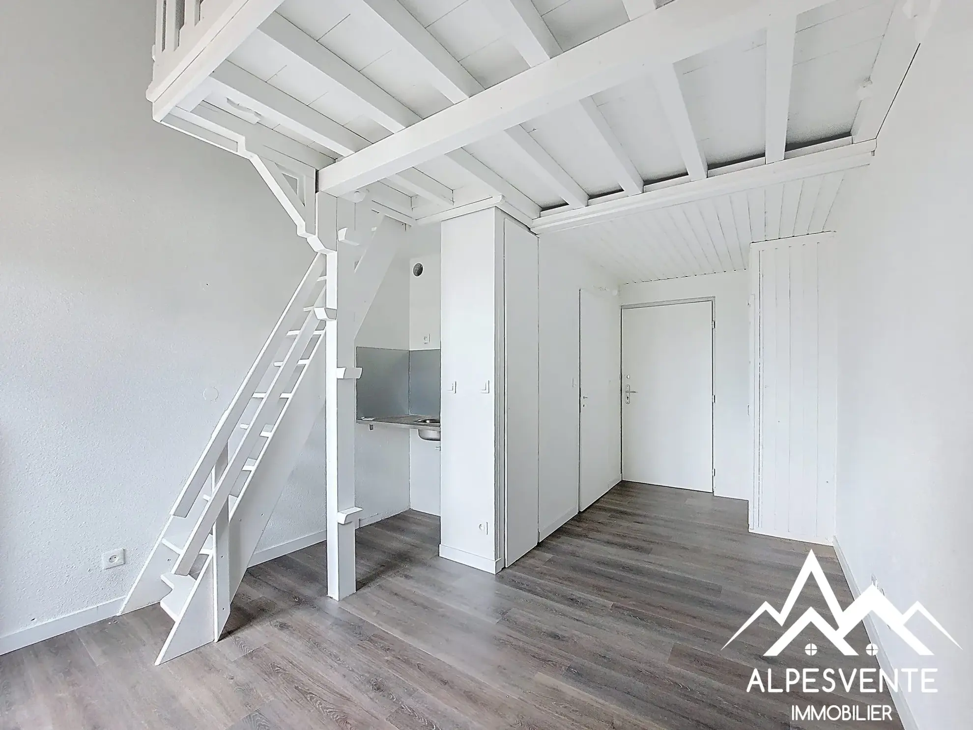 Appartement 2 pièces avec mezzanine à Habère-Poche, vue dégagée, balcon 