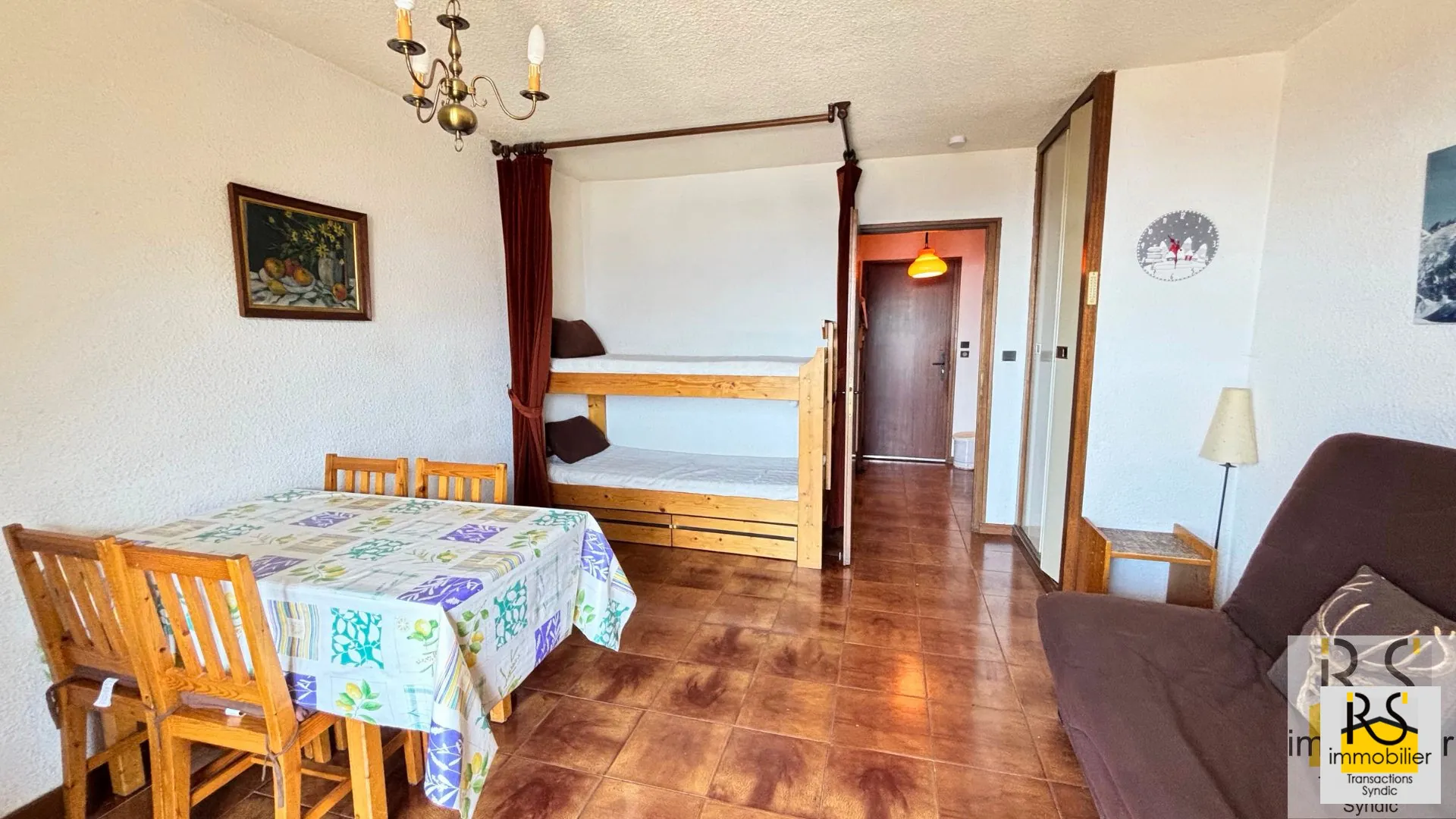 Studio en pied de piste avec vue montagne à Les Carroz d'Arâches