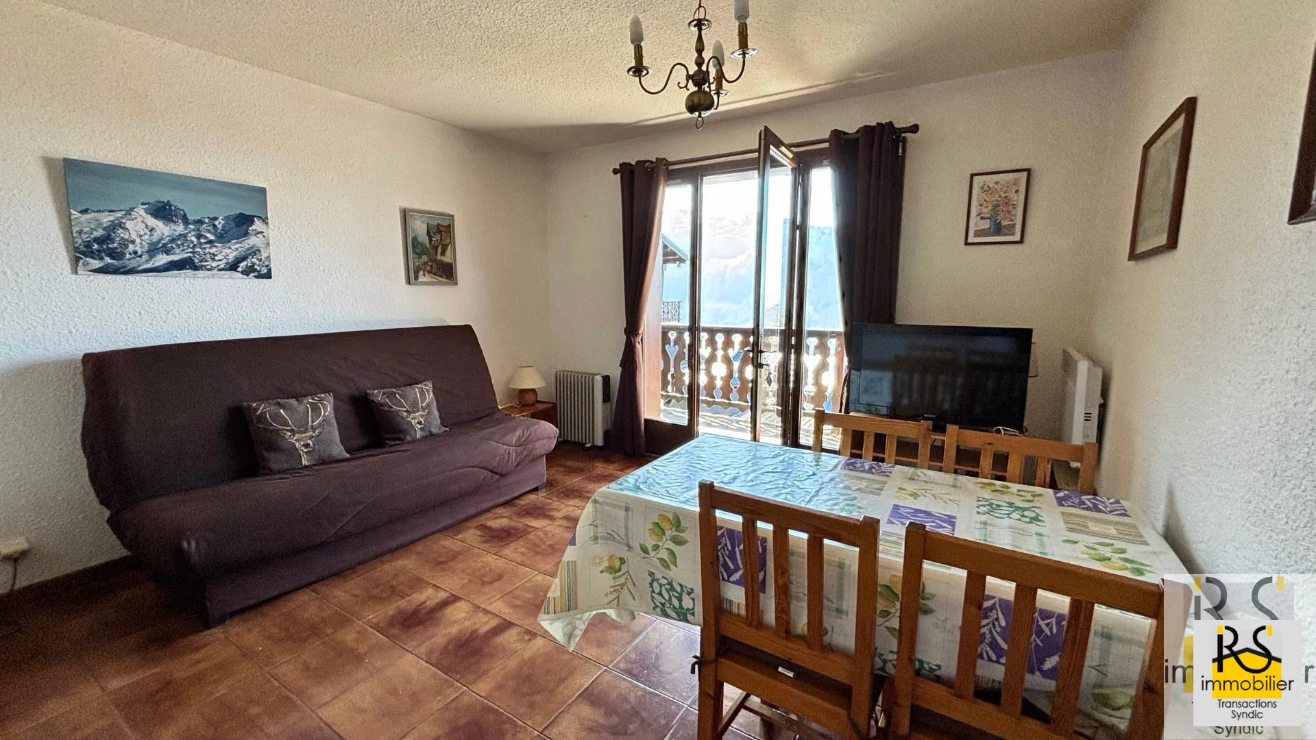 Studio en pied de piste avec vue montagne à Les Carroz d'Arâches 