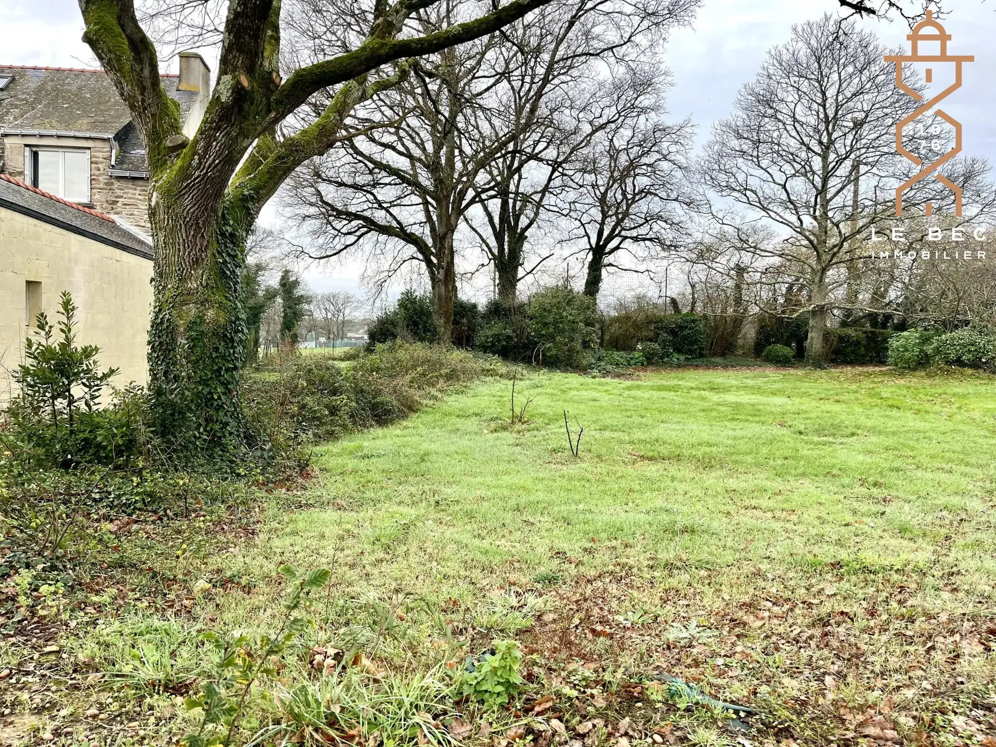 Terrain constructible de 596 m² à Surzur, idéal pour votre projet immobilier