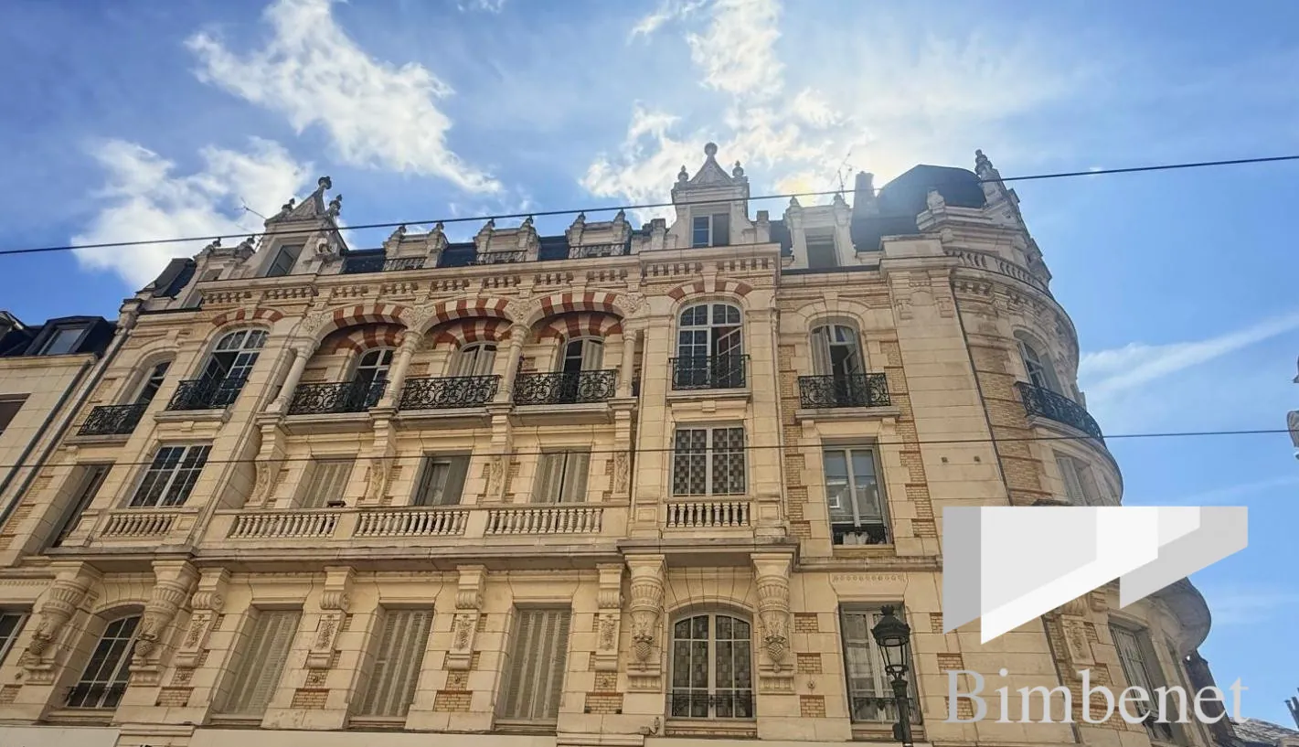 Appartement T2 lumineux de 44,78 m² à Orléans avec vue dégagée et confort moderne 