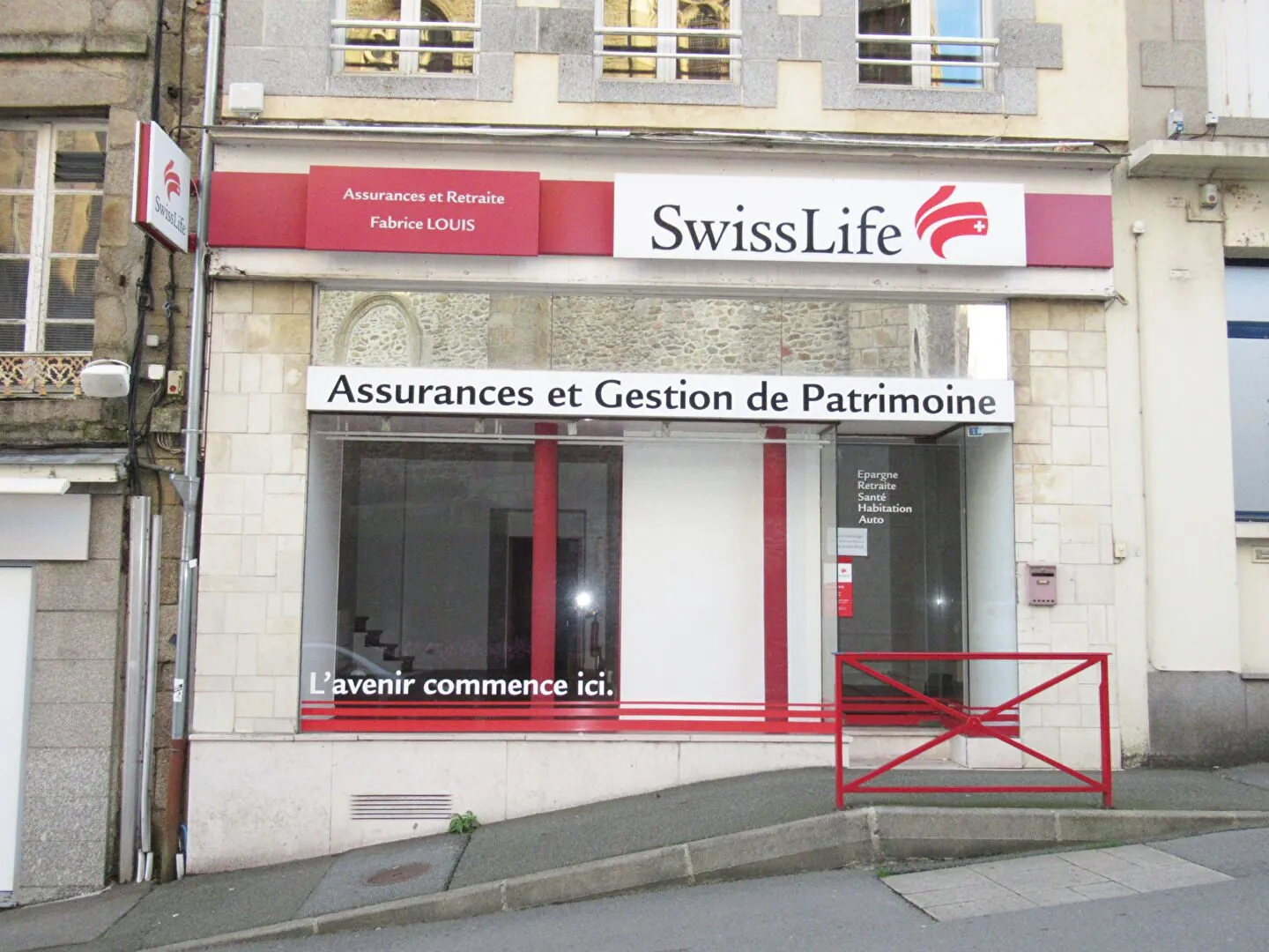 Local commercial en centre-ville de Mayenne - 40 m² avec réserve et cave